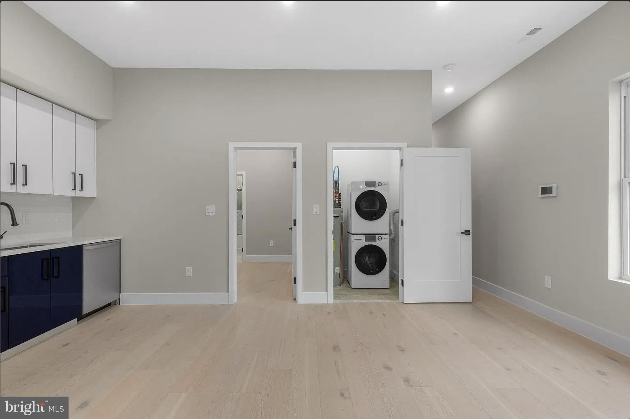 HAWTHORNE - Residential Lease