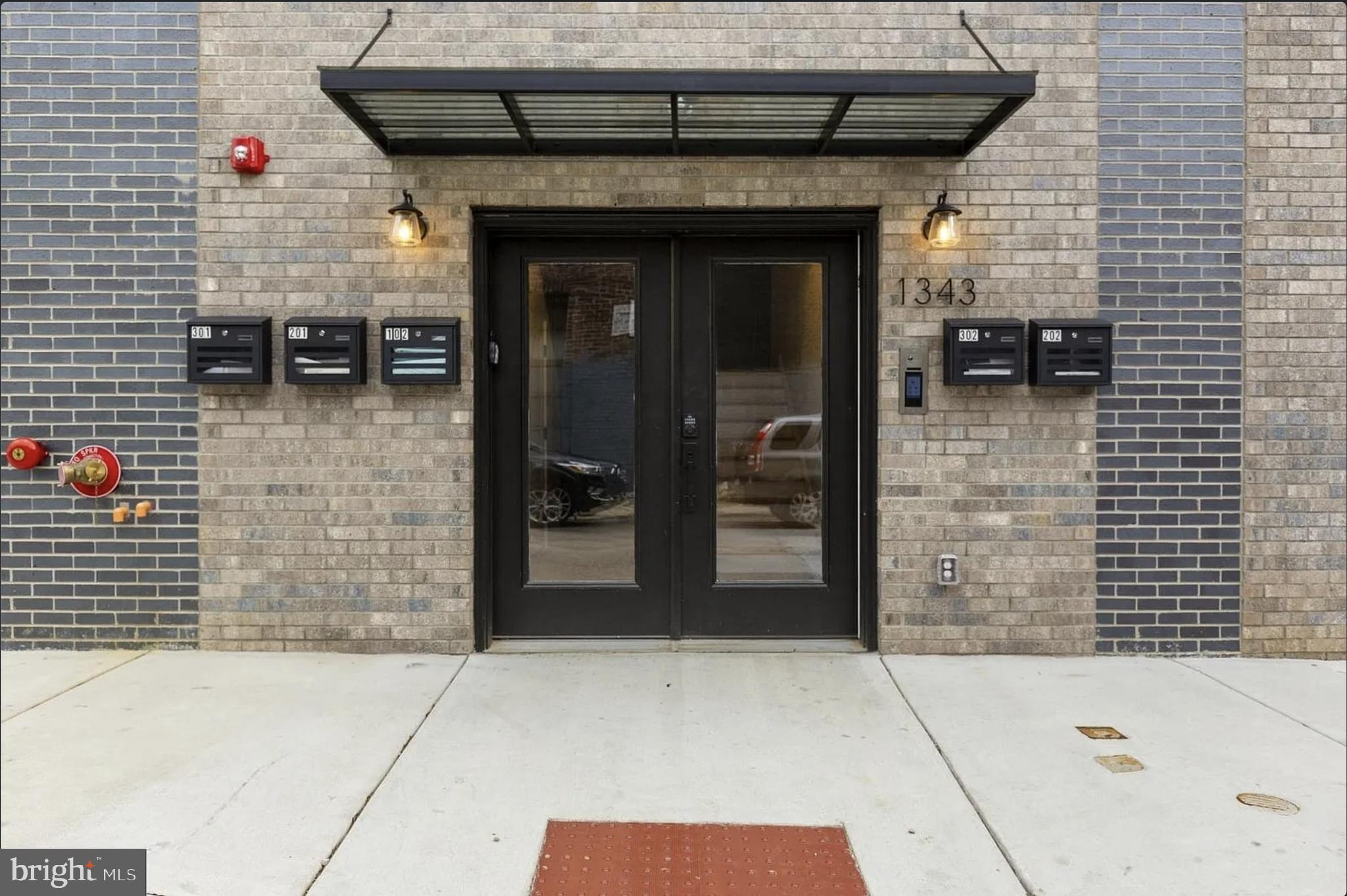 HAWTHORNE - Residential Lease