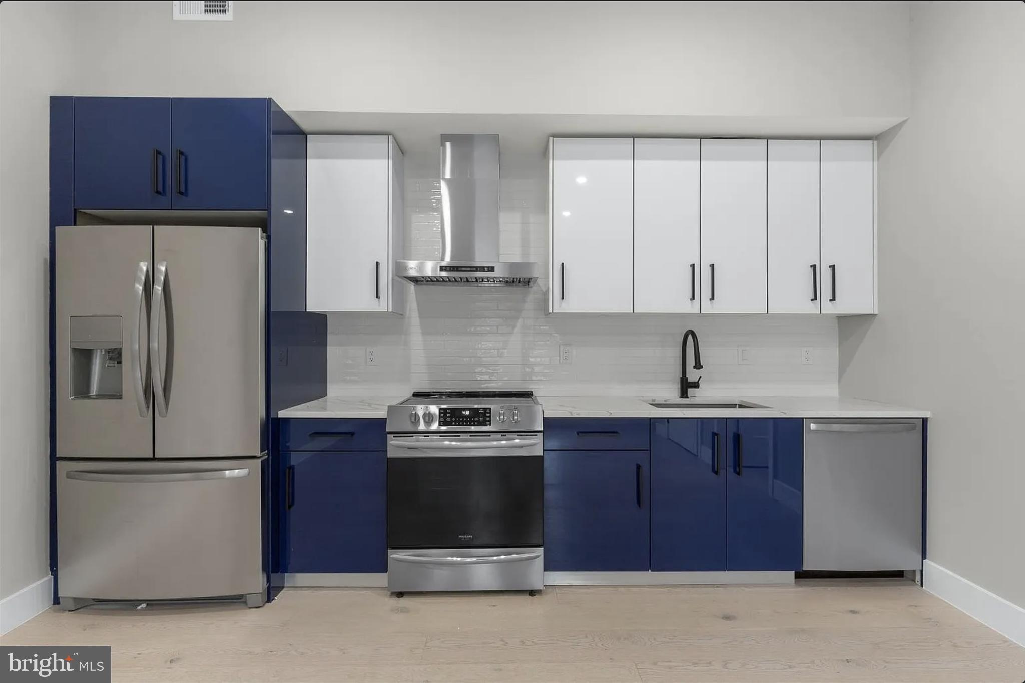 HAWTHORNE - Residential Lease