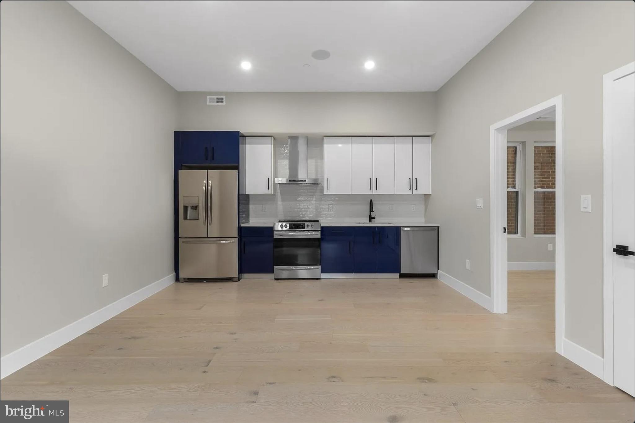 HAWTHORNE - Residential Lease