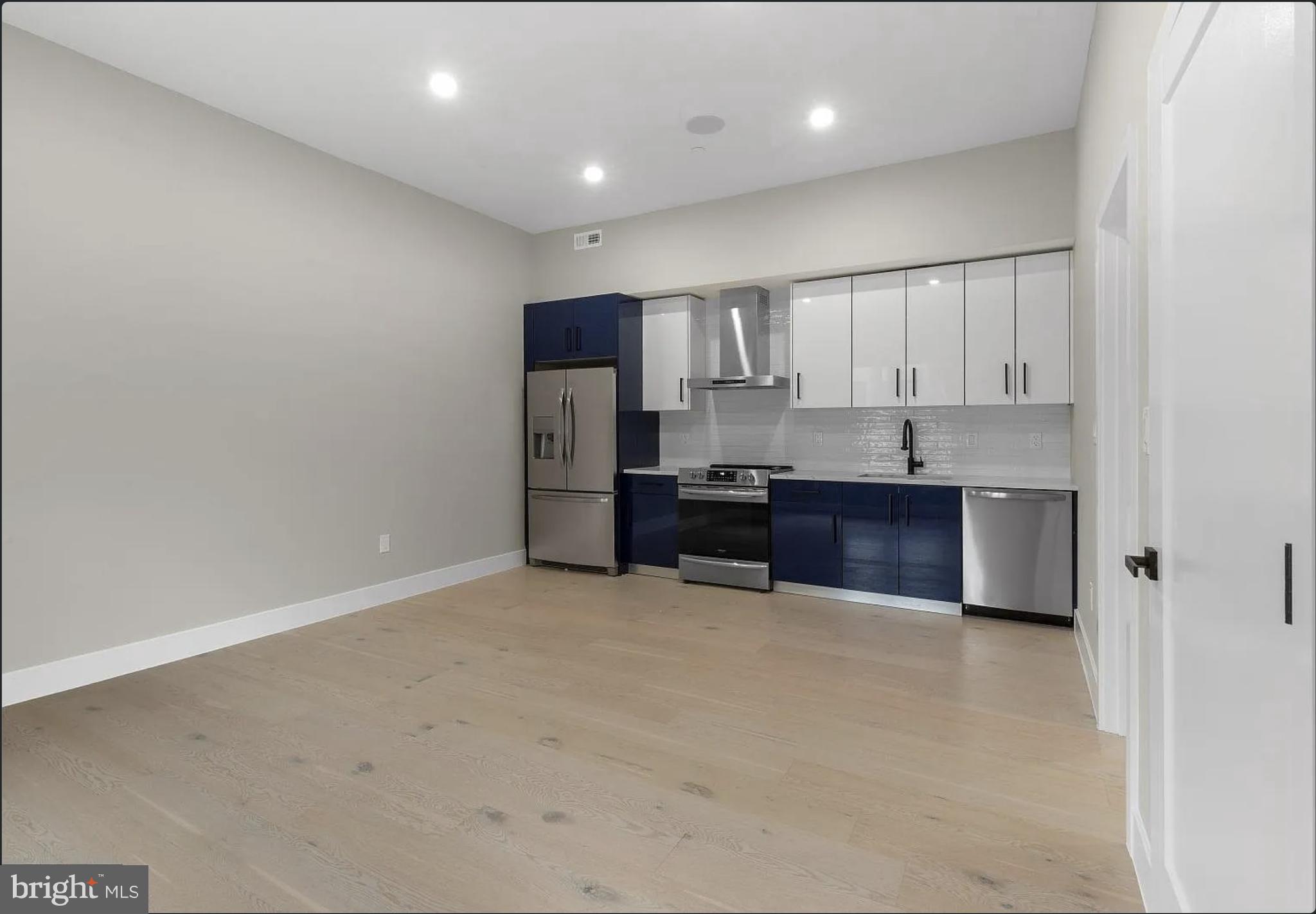 HAWTHORNE - Residential Lease