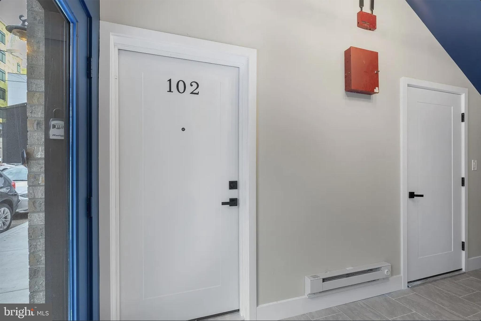 HAWTHORNE - Residential Lease