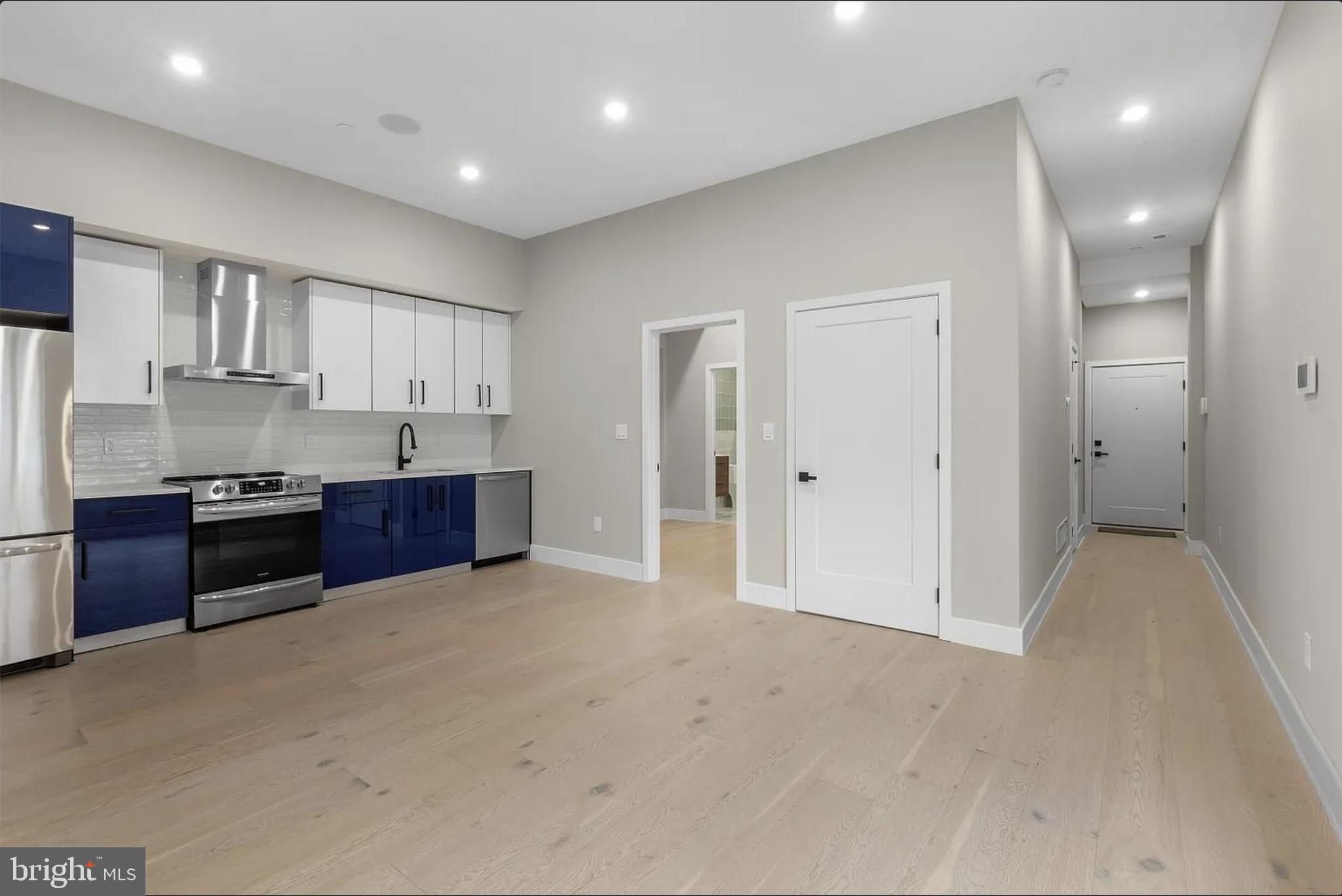 HAWTHORNE - Residential Lease