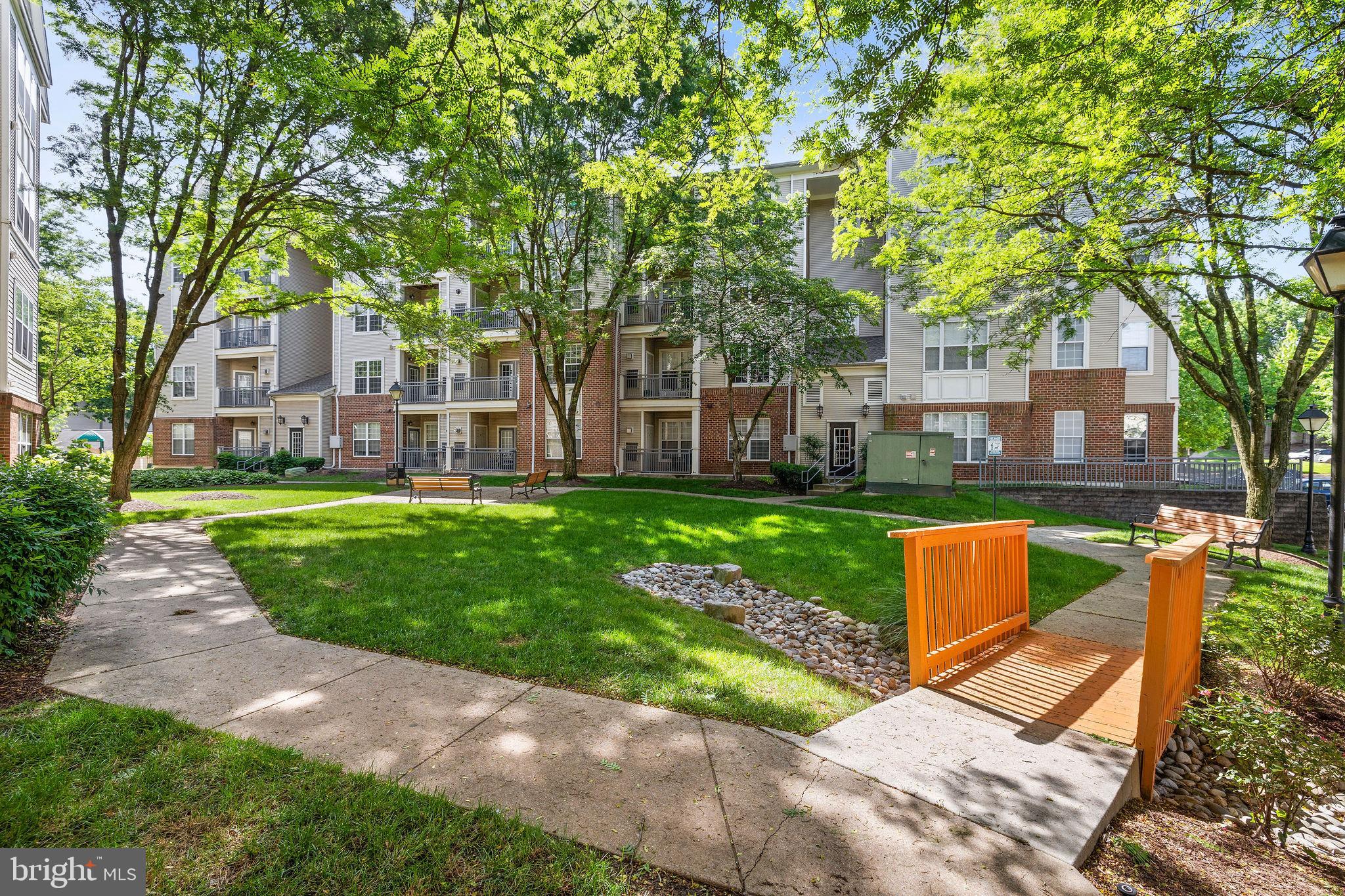 HIGH POINT AT JEFFERSON PARK - Residential