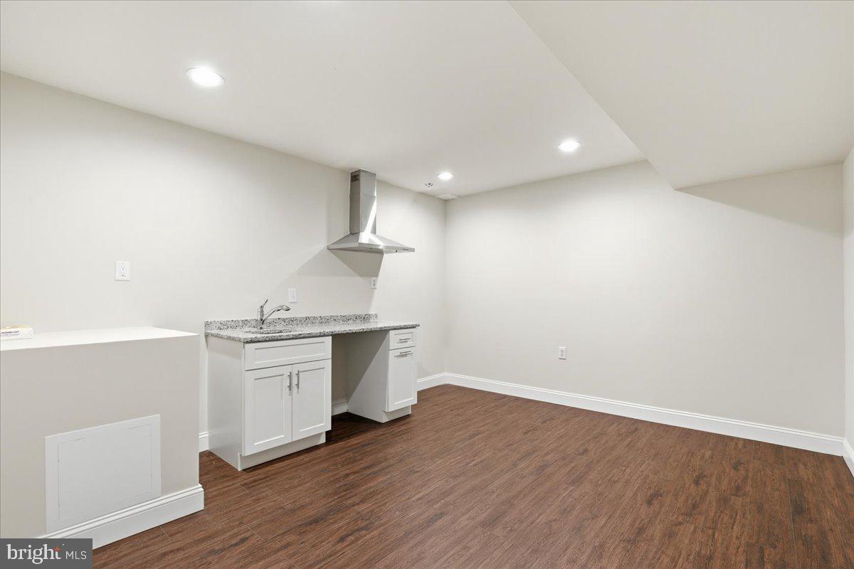 CLARKS CROSSING - Residential