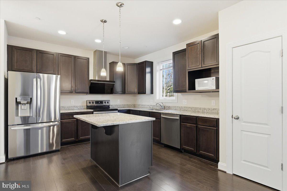 CLARKS CROSSING - Residential