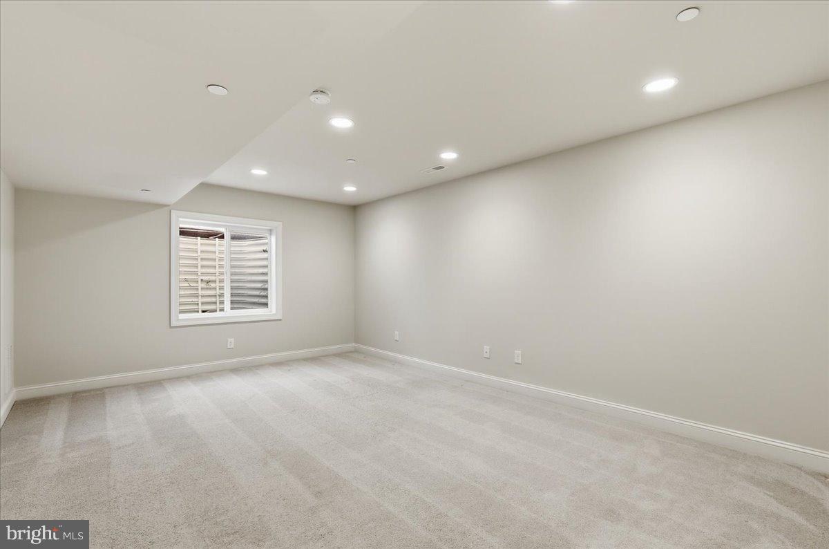 CLARKS CROSSING - Residential