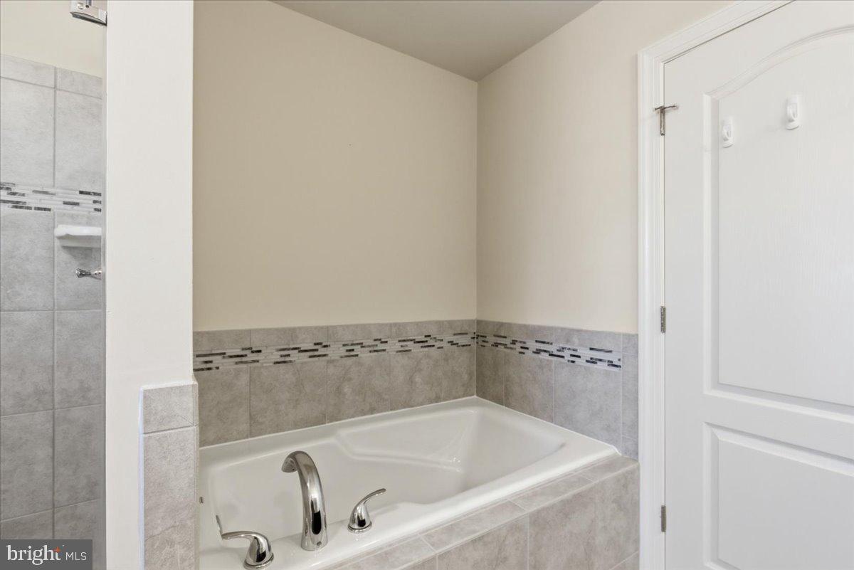 CLARKS CROSSING - Residential