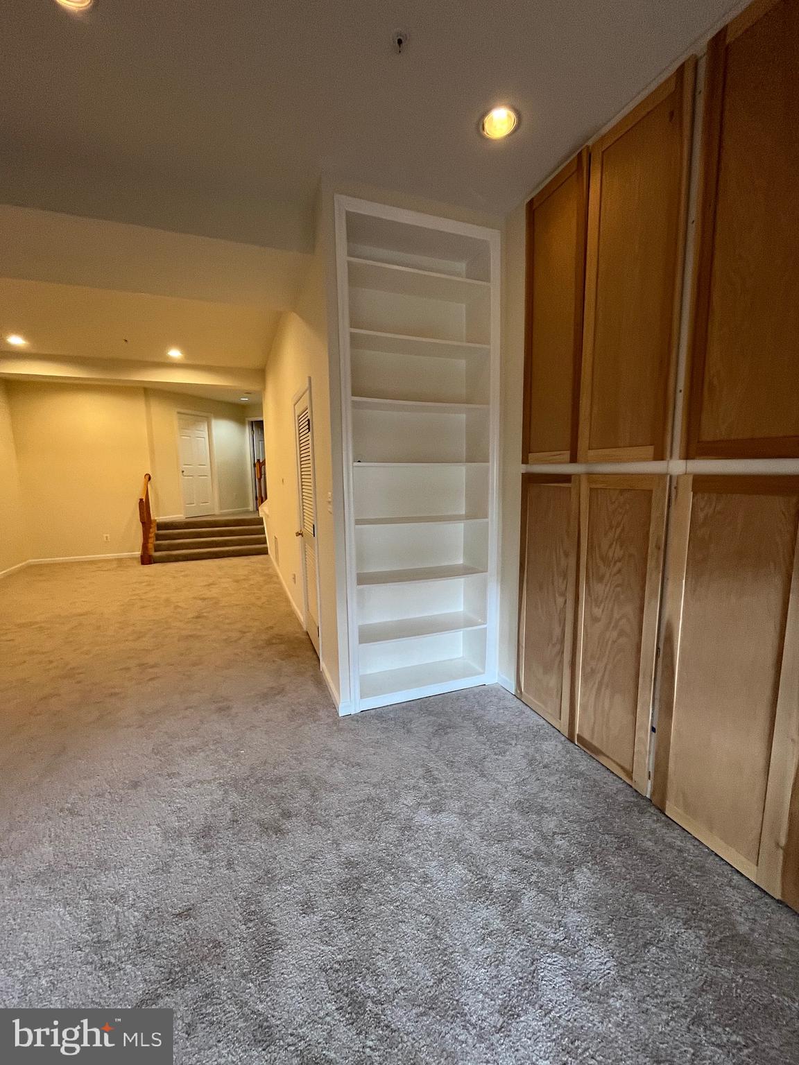 MAGRUDERS OVERLOOK - Residential