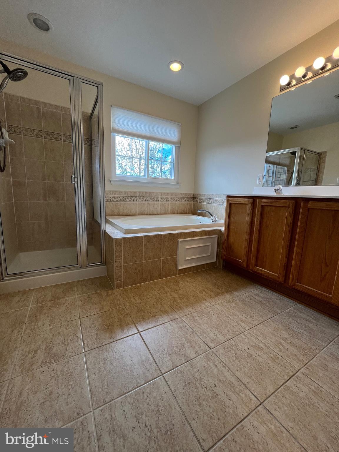 MAGRUDERS OVERLOOK - Residential