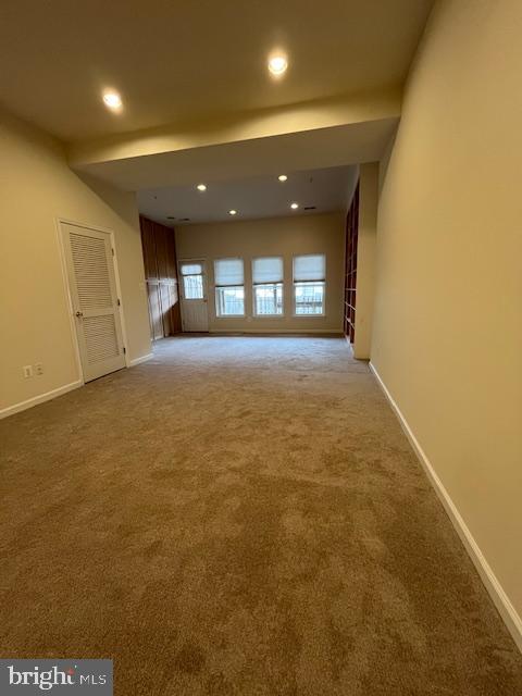 MAGRUDERS OVERLOOK - Residential