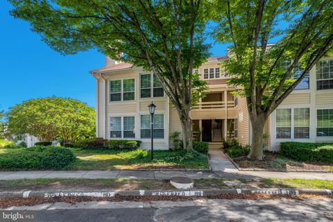 Condo For Sale - 4505 Hazeltine Court #F<br/> Fairfax County, ALEXANDRIA, VA 22312