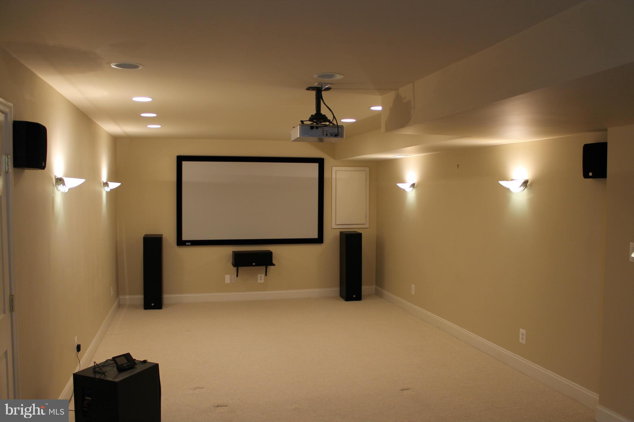 CASCADES - Residential Lease