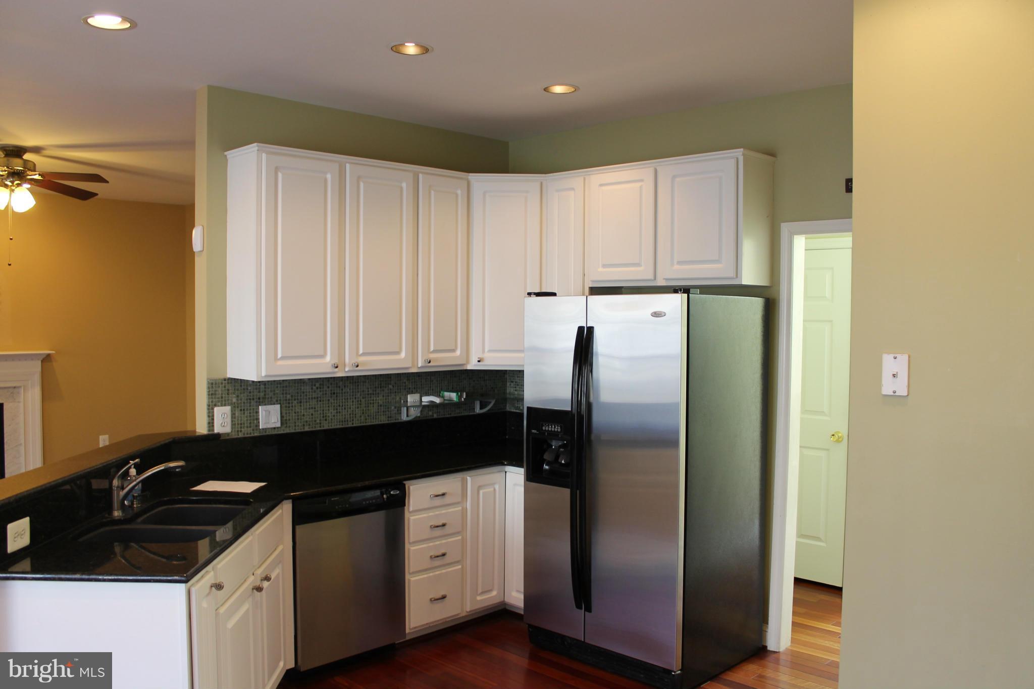 CASCADES - Residential Lease