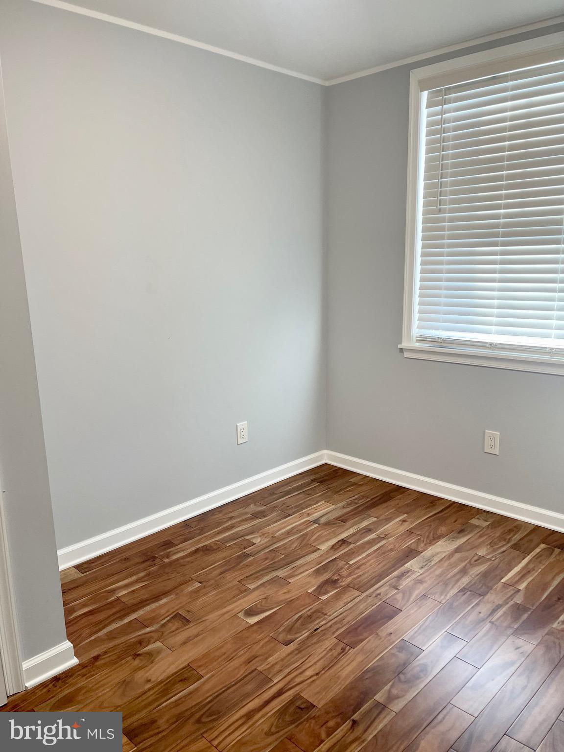 PORT RICHMOND - Residential Lease