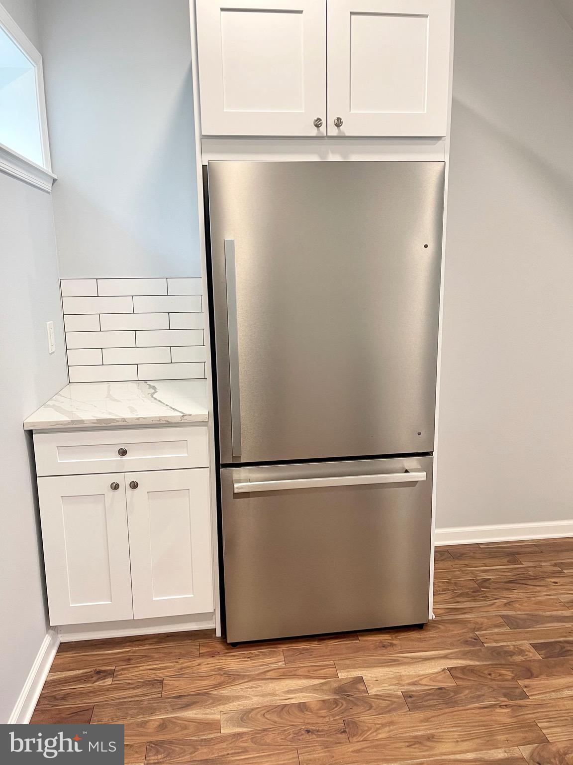 PORT RICHMOND - Residential Lease