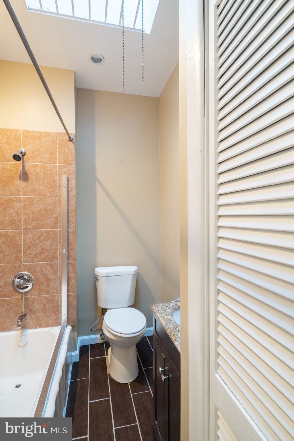 POINT BREEZE - Residential Lease