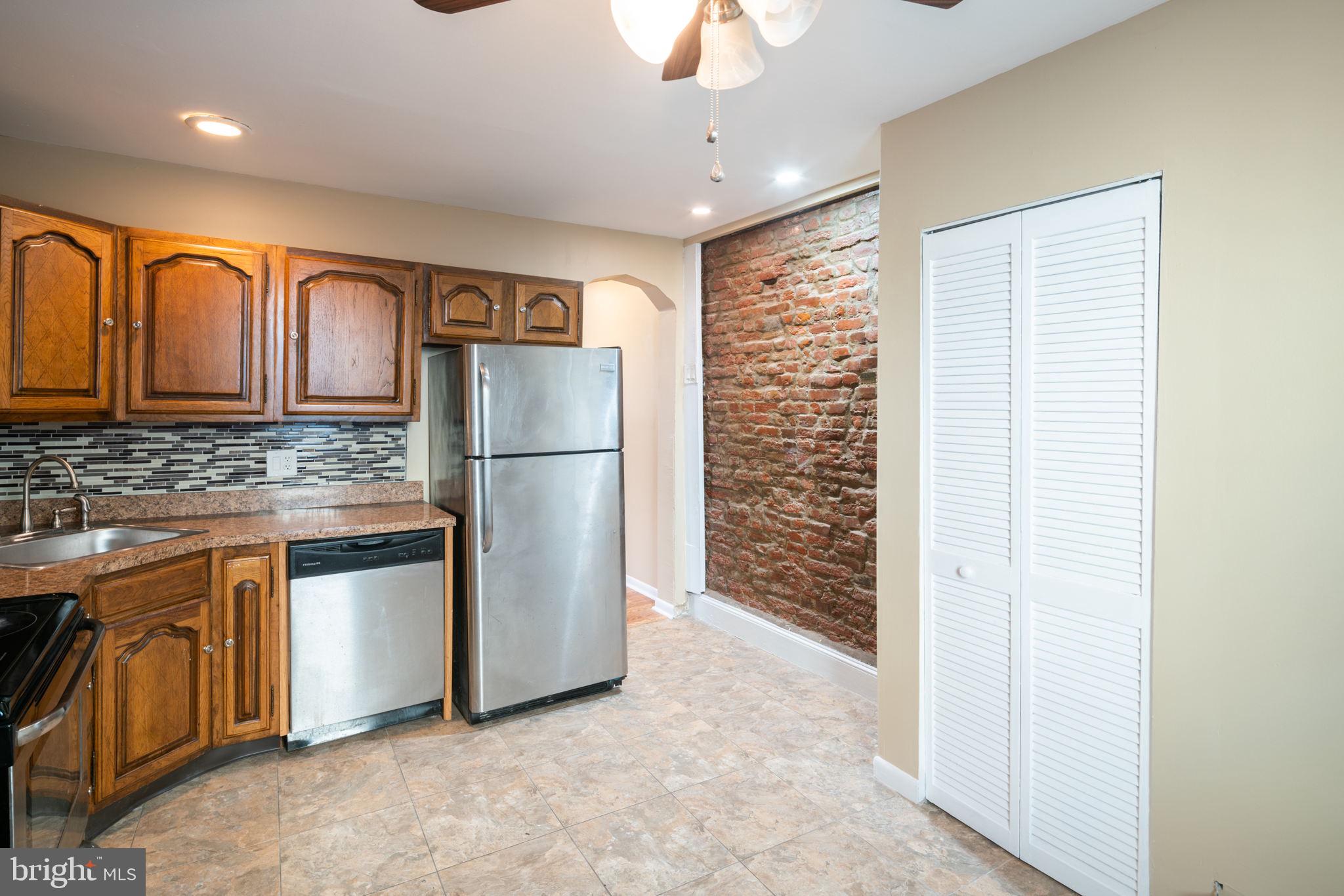 POINT BREEZE - Residential Lease