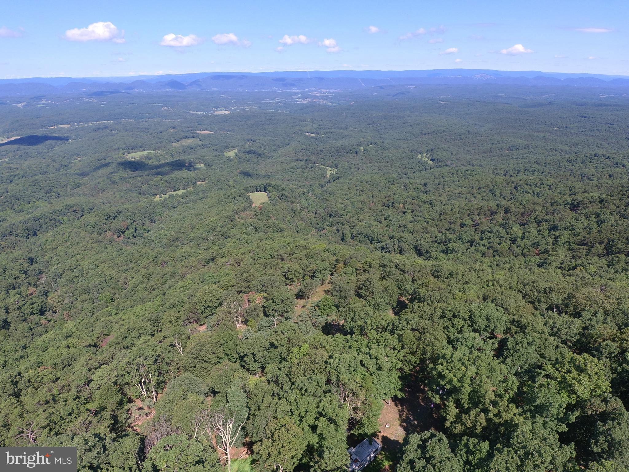 BLUFFS ON THE POTOMAC - Land