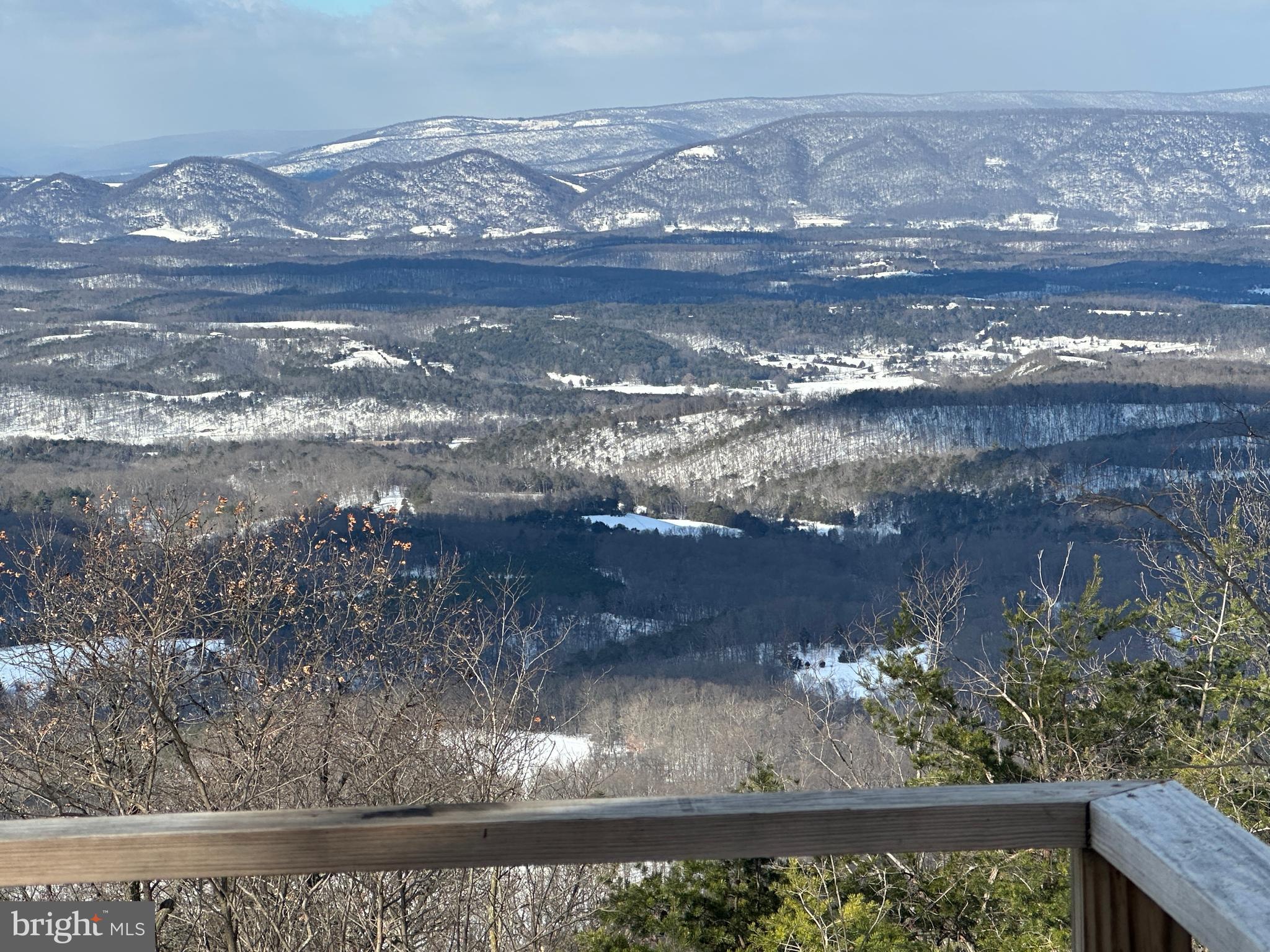 BLUFFS ON THE POTOMAC - Land