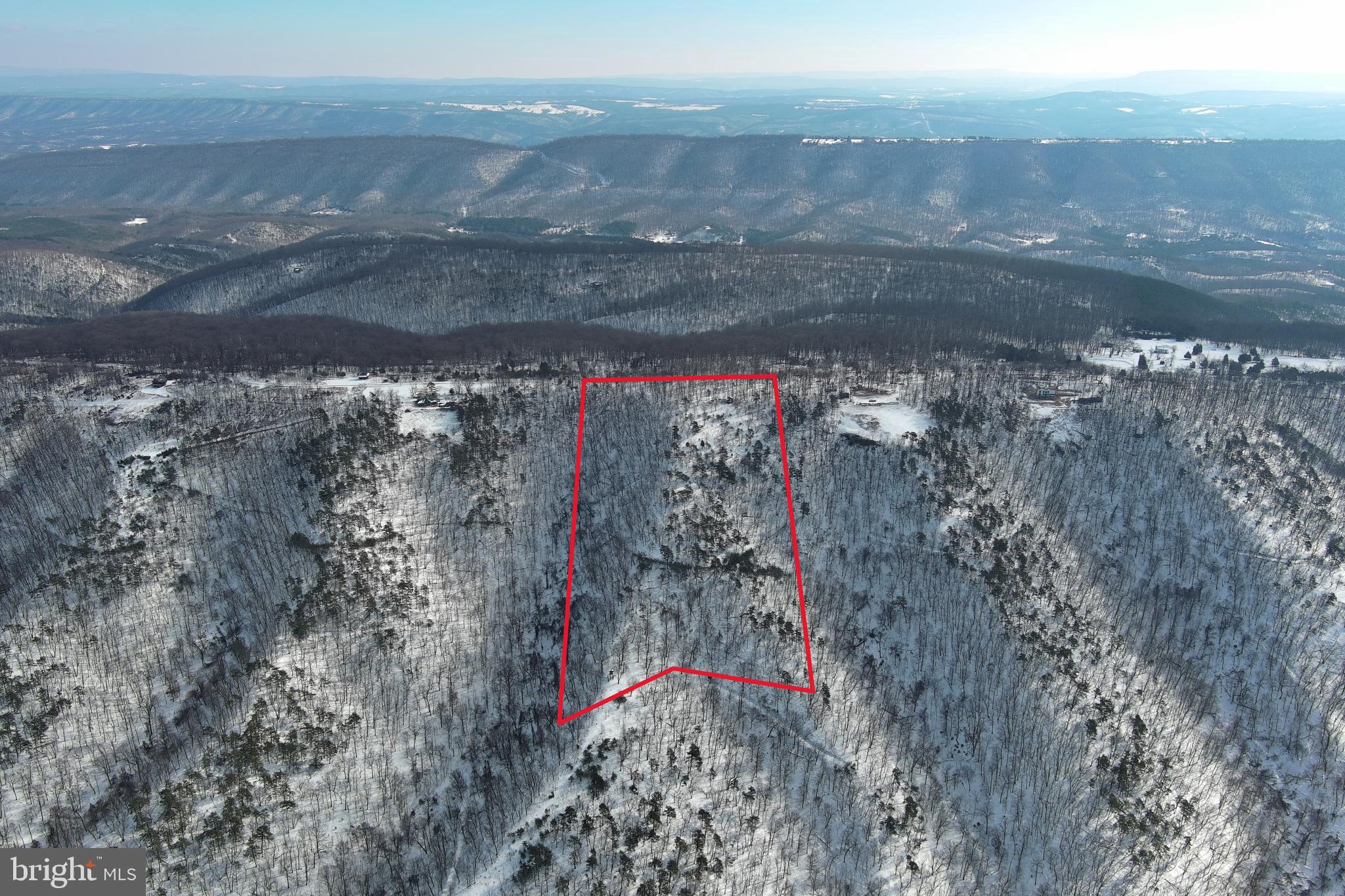 BLUFFS ON THE POTOMAC - Land