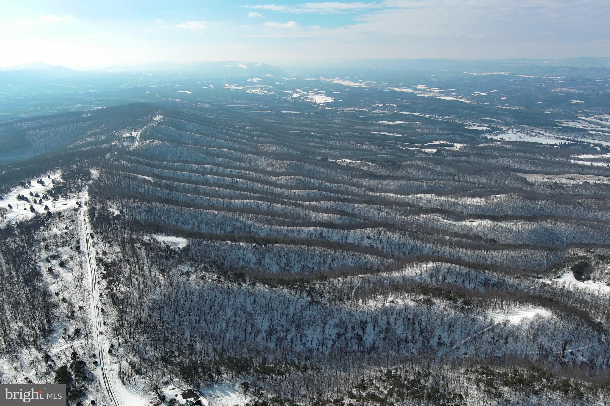 BLUFFS ON THE POTOMAC - Land