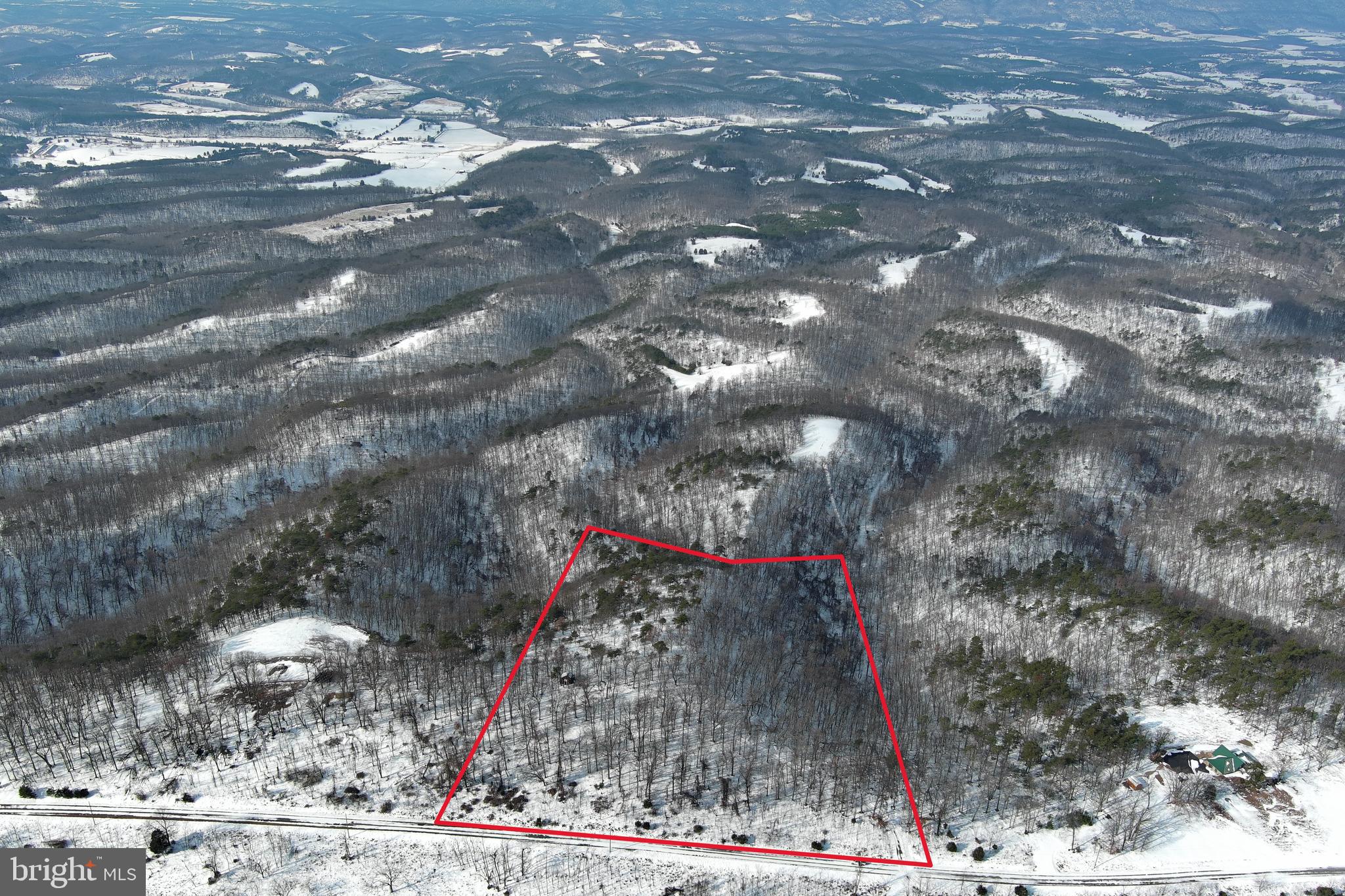 BLUFFS ON THE POTOMAC - Land