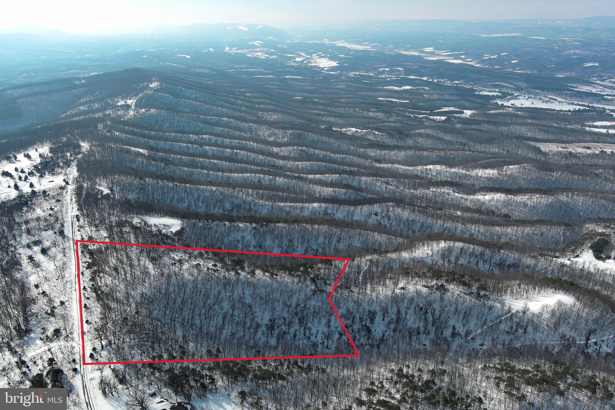 BLUFFS ON THE POTOMAC - Land