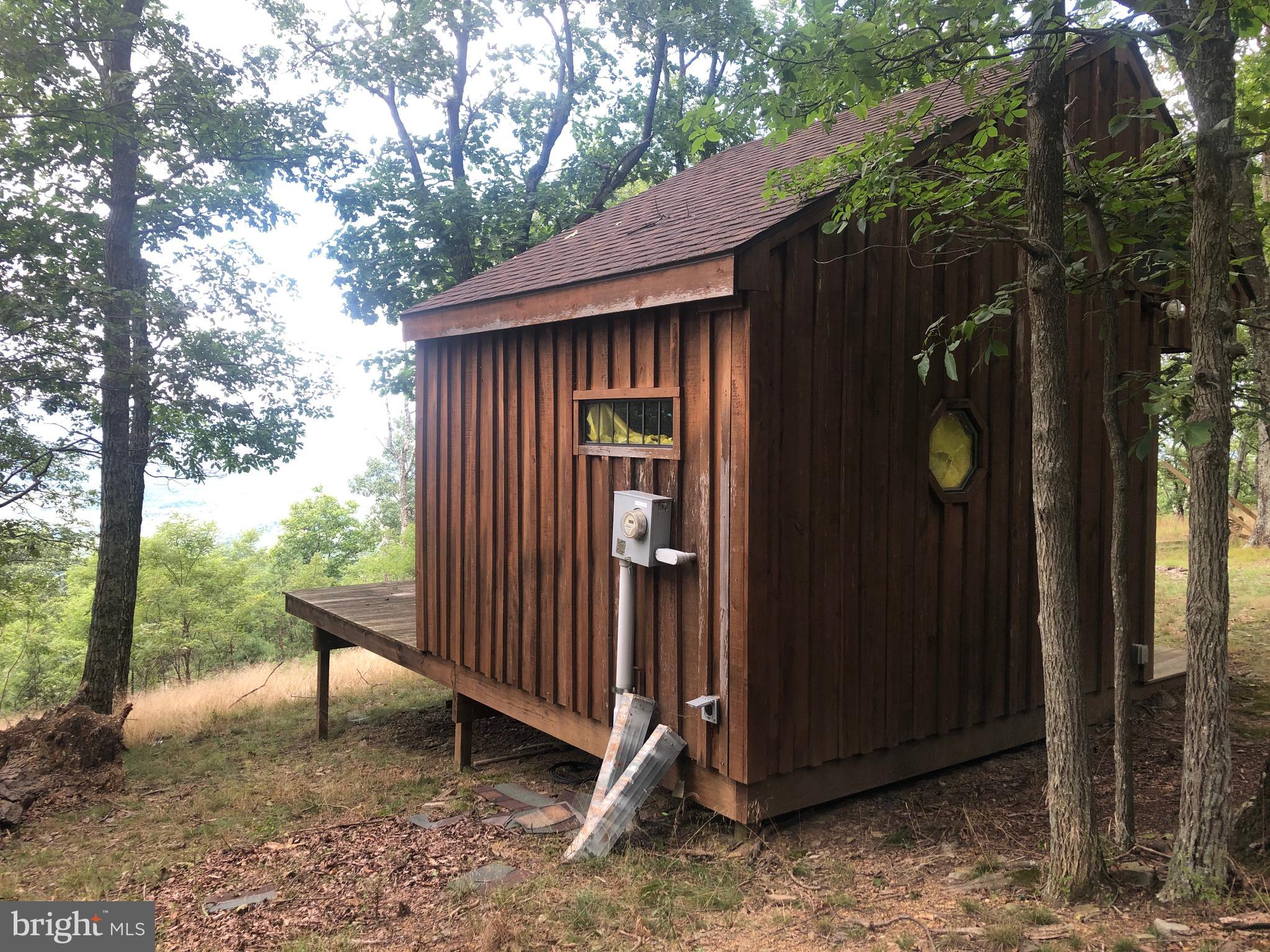 BLUFFS ON THE POTOMAC - Land