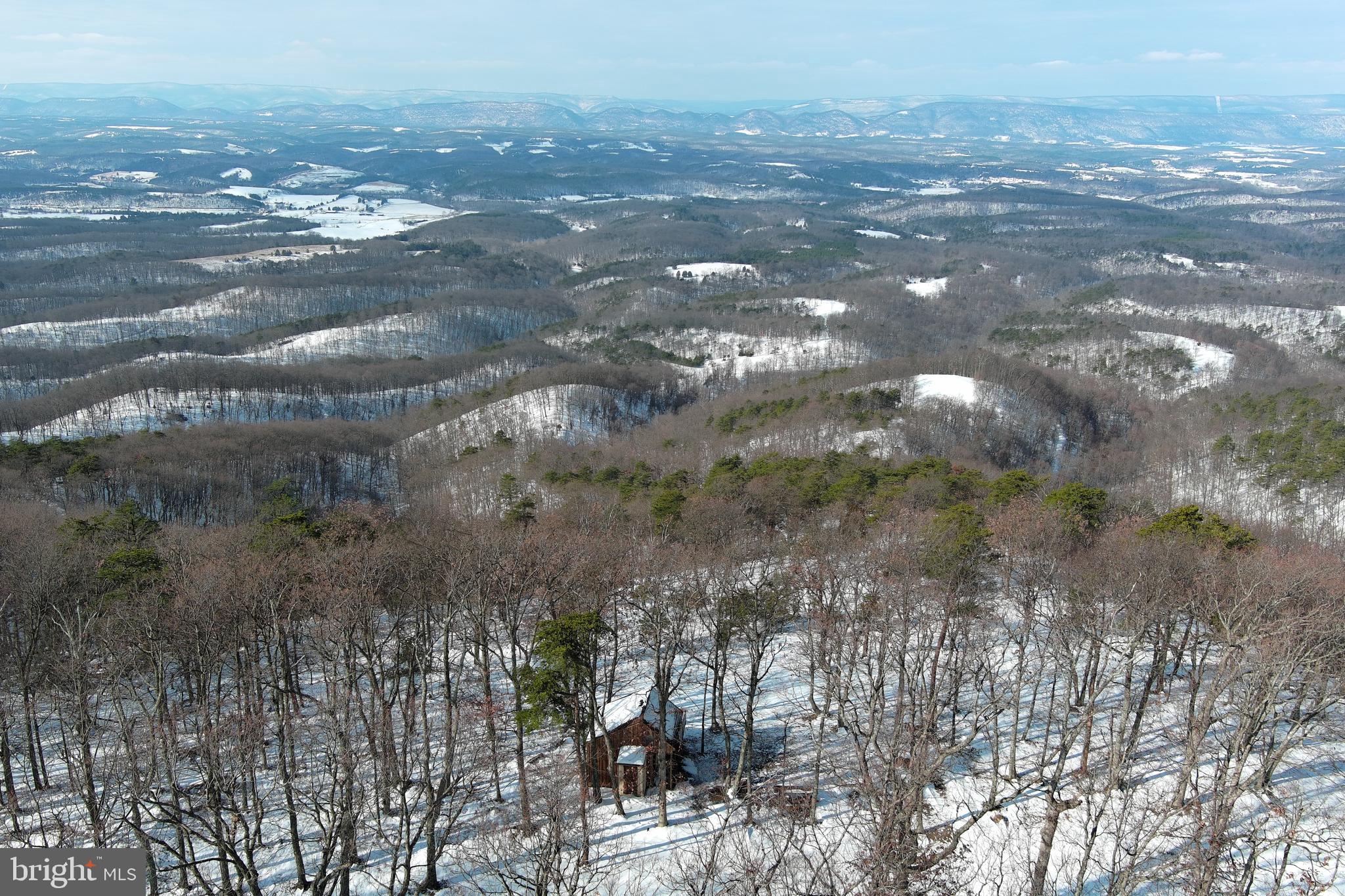 BLUFFS ON THE POTOMAC - Land