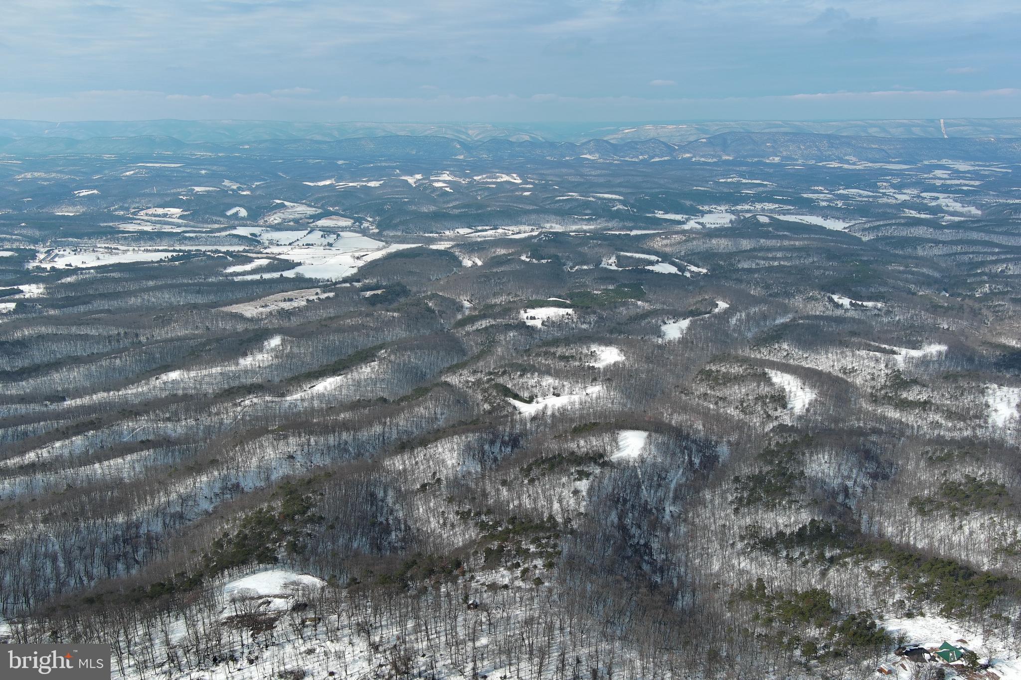 BLUFFS ON THE POTOMAC - Land