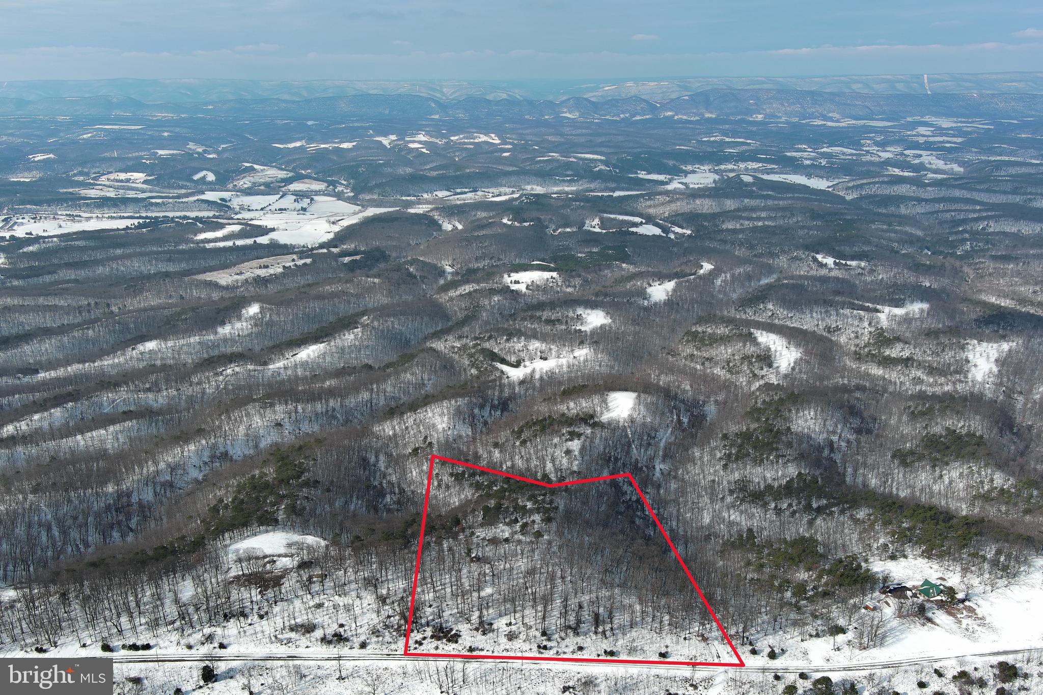 BLUFFS ON THE POTOMAC - Land