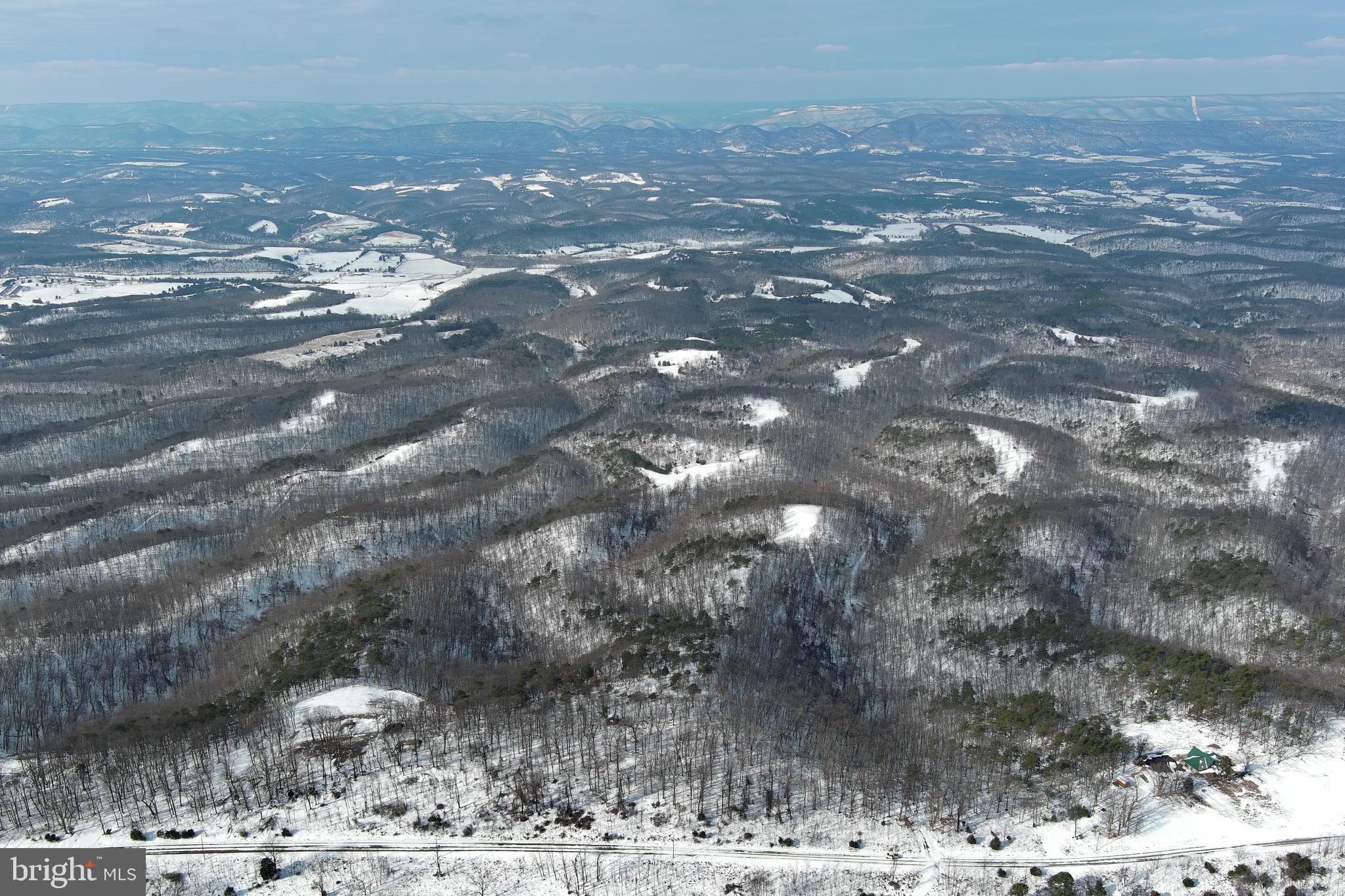 BLUFFS ON THE POTOMAC - Land
