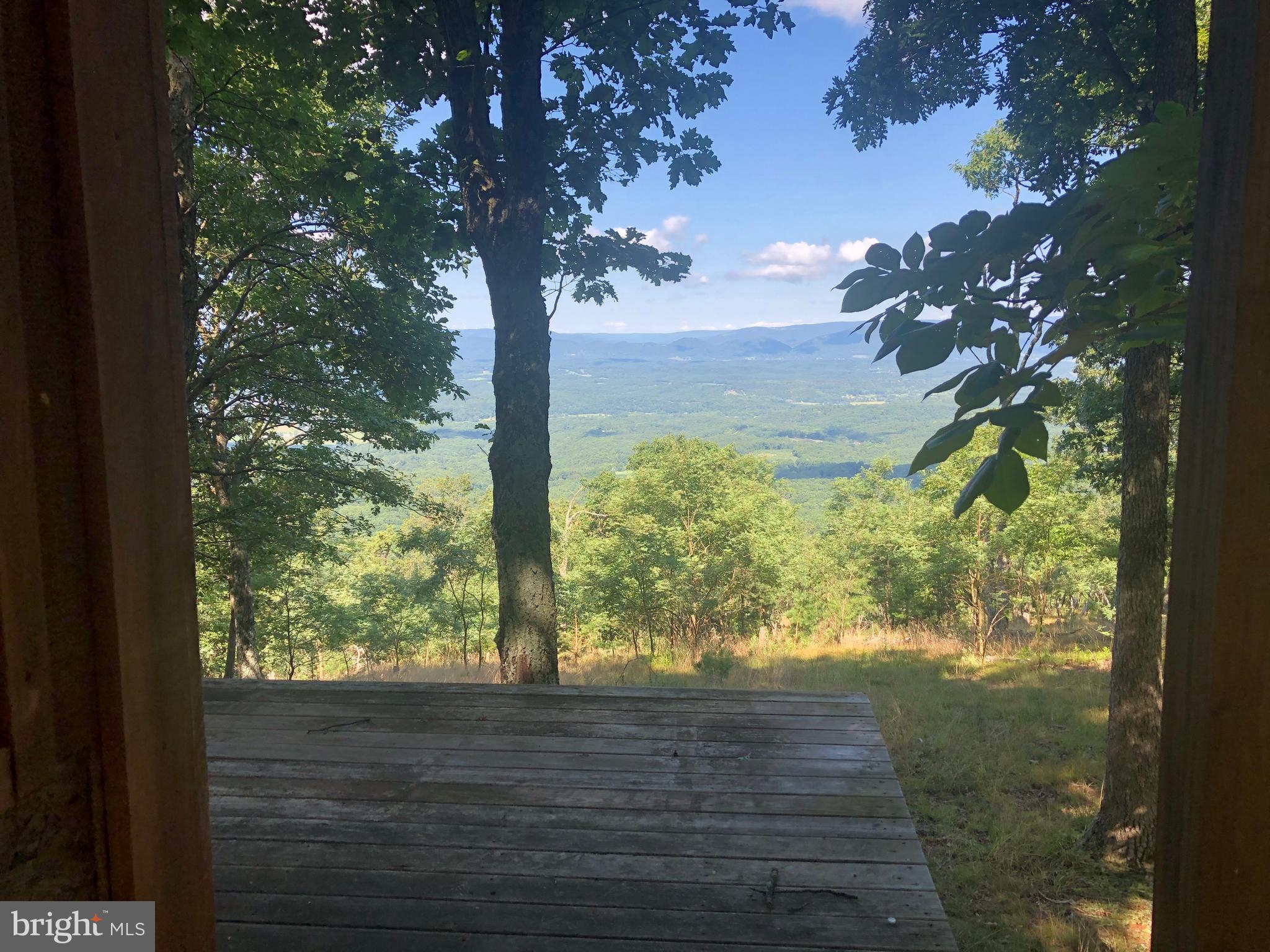 BLUFFS ON THE POTOMAC - Land