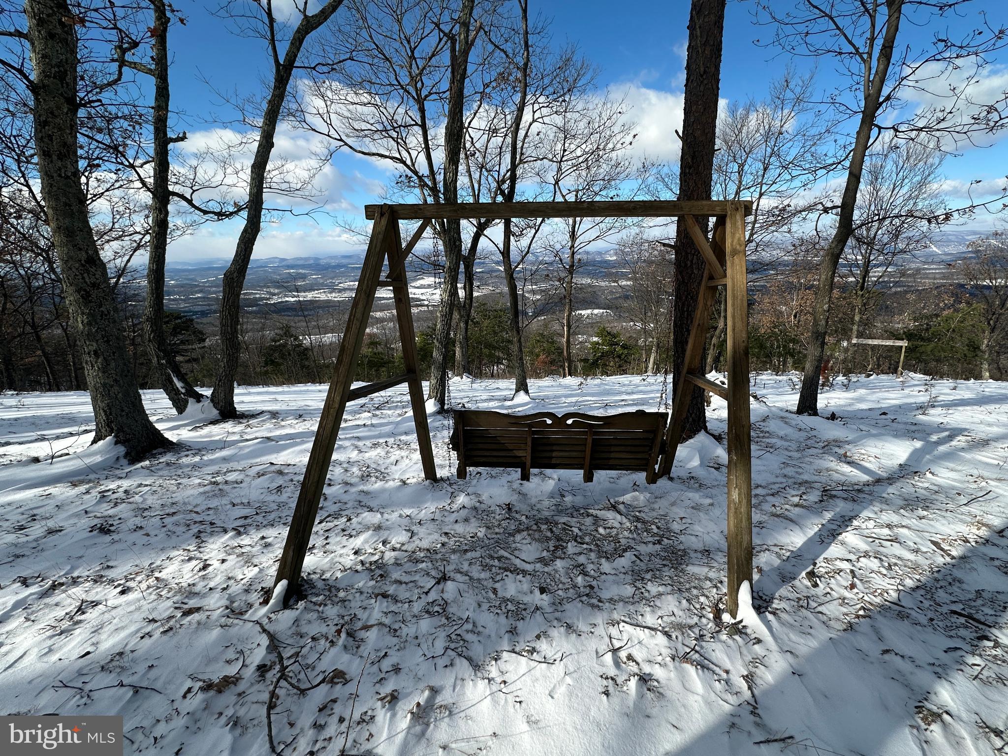 BLUFFS ON THE POTOMAC - Land
