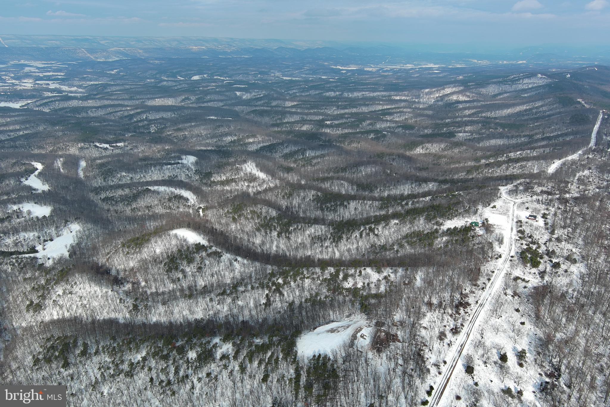 BLUFFS ON THE POTOMAC - Land