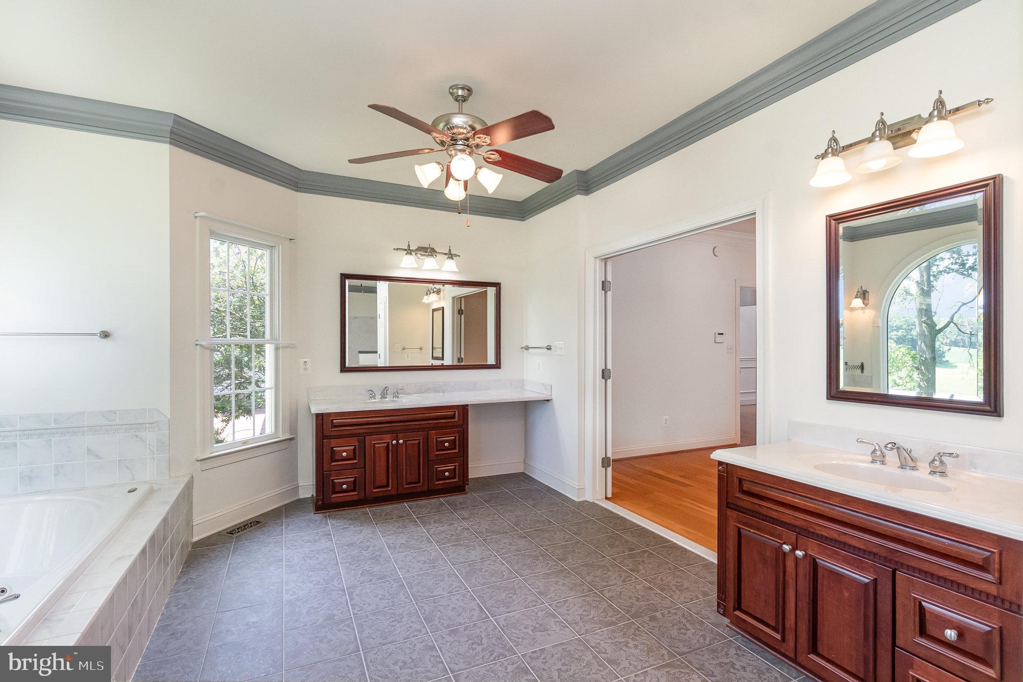 FOREST HILL - Residential