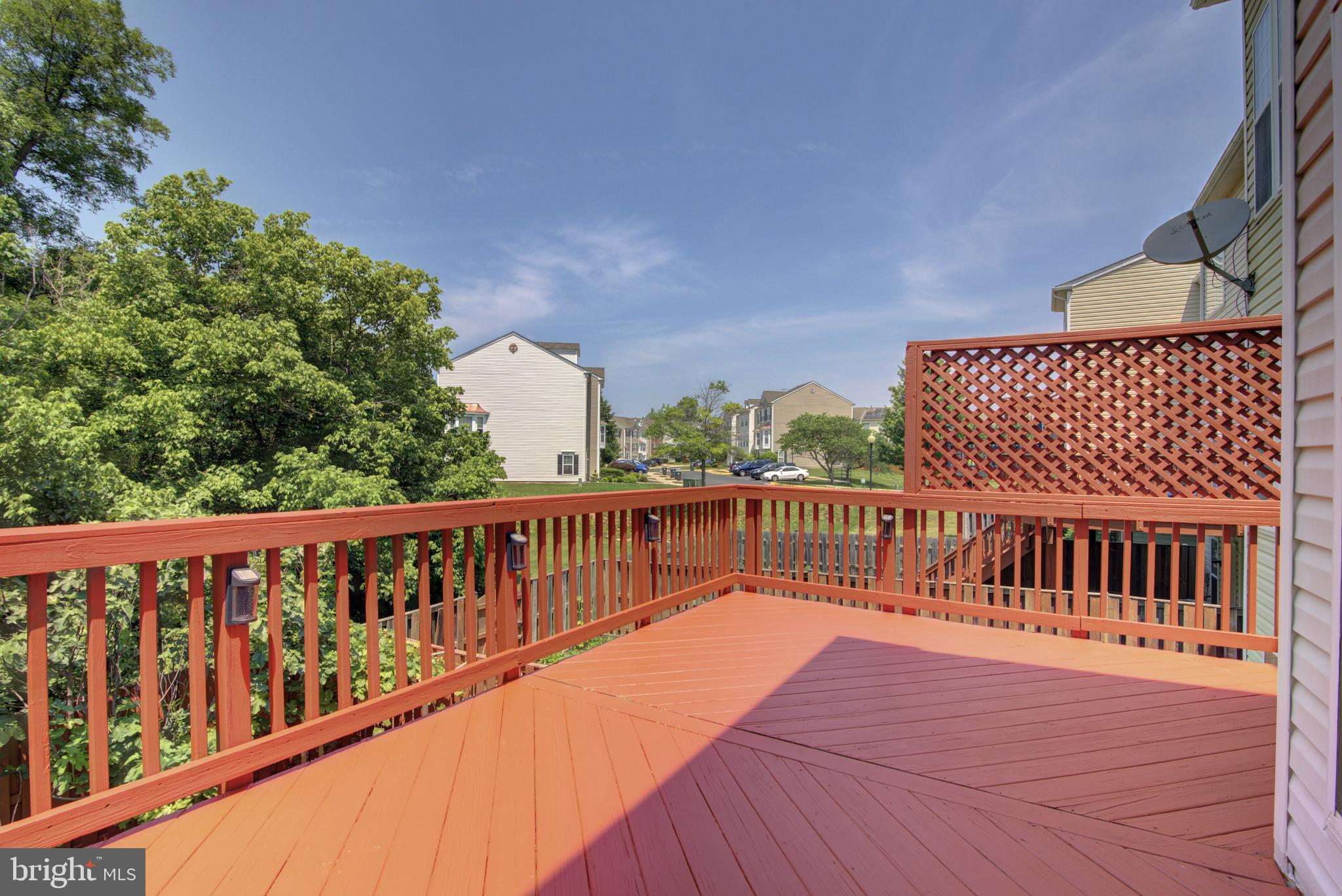 LOUDOUN PARKWAY CENTER - Residential