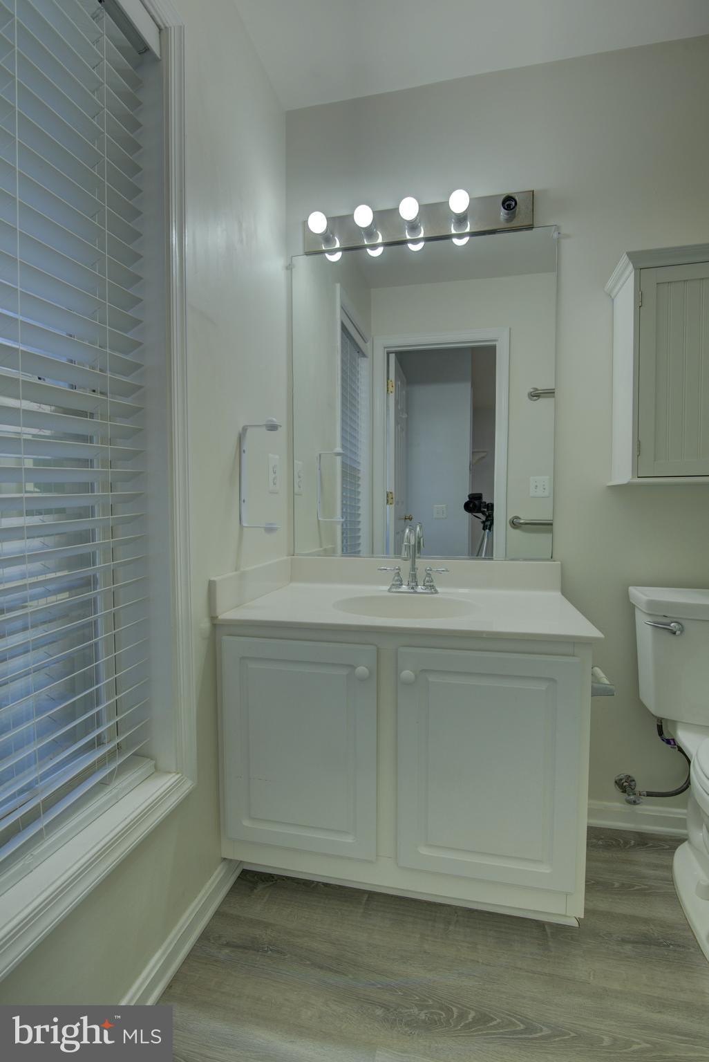 LOUDOUN PARKWAY CENTER - Residential