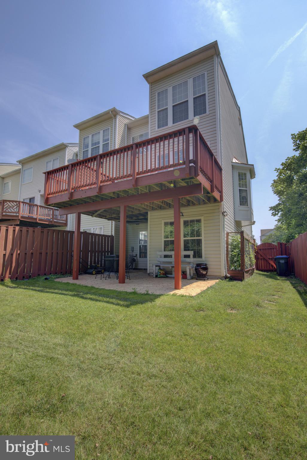 LOUDOUN PARKWAY CENTER - Residential