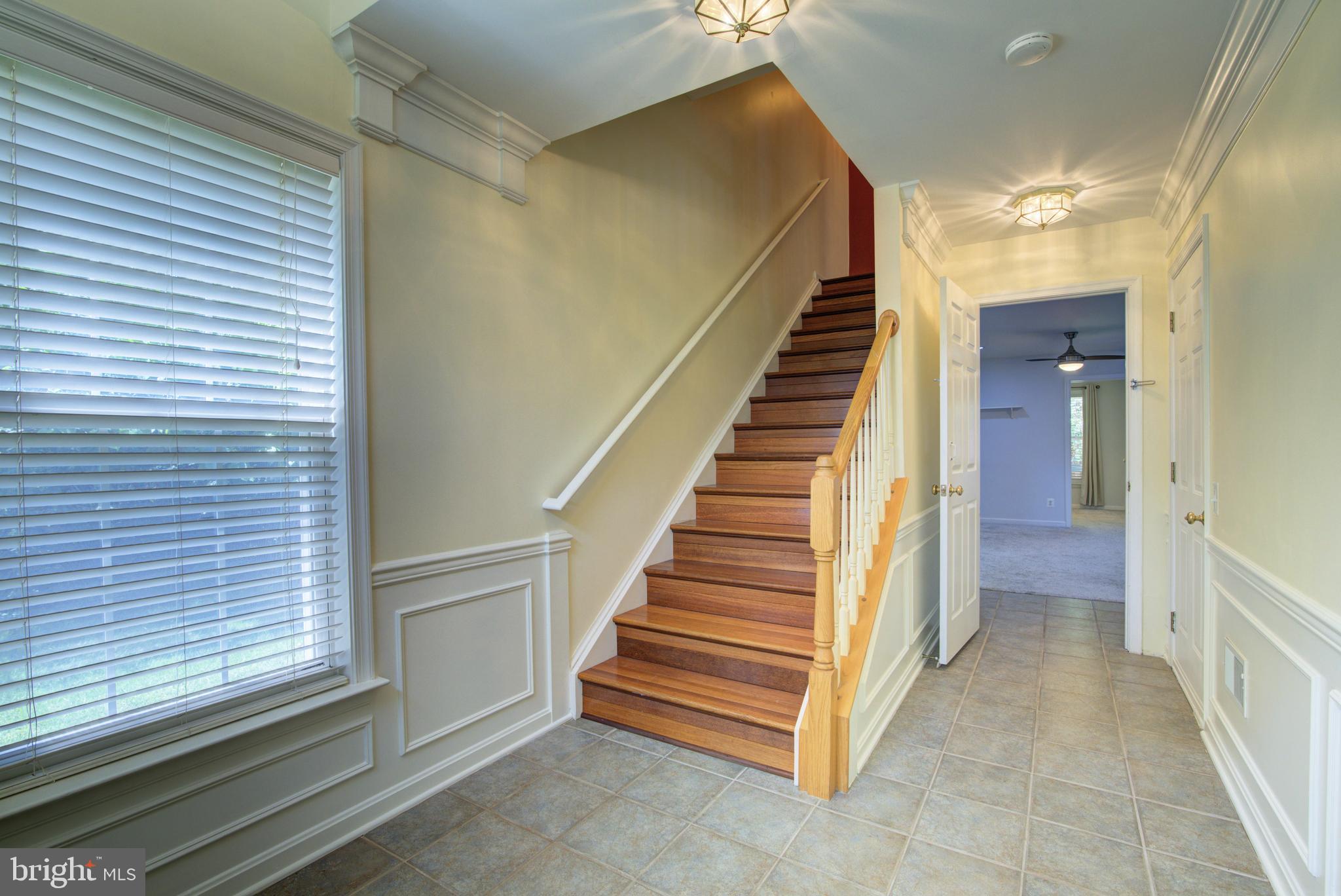 LOUDOUN PARKWAY CENTER - Residential