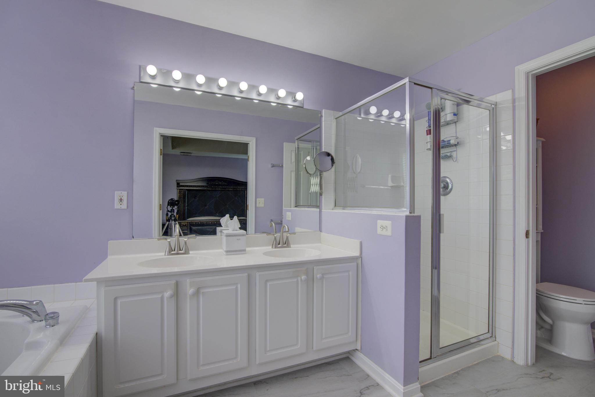 LOUDOUN PARKWAY CENTER - Residential