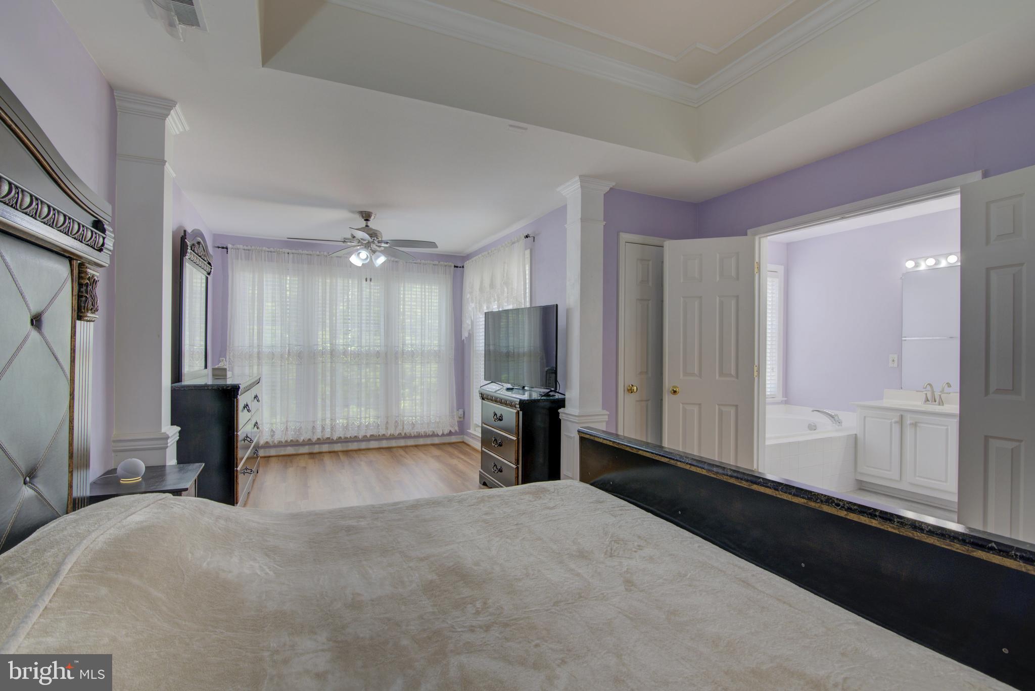 LOUDOUN PARKWAY CENTER - Residential