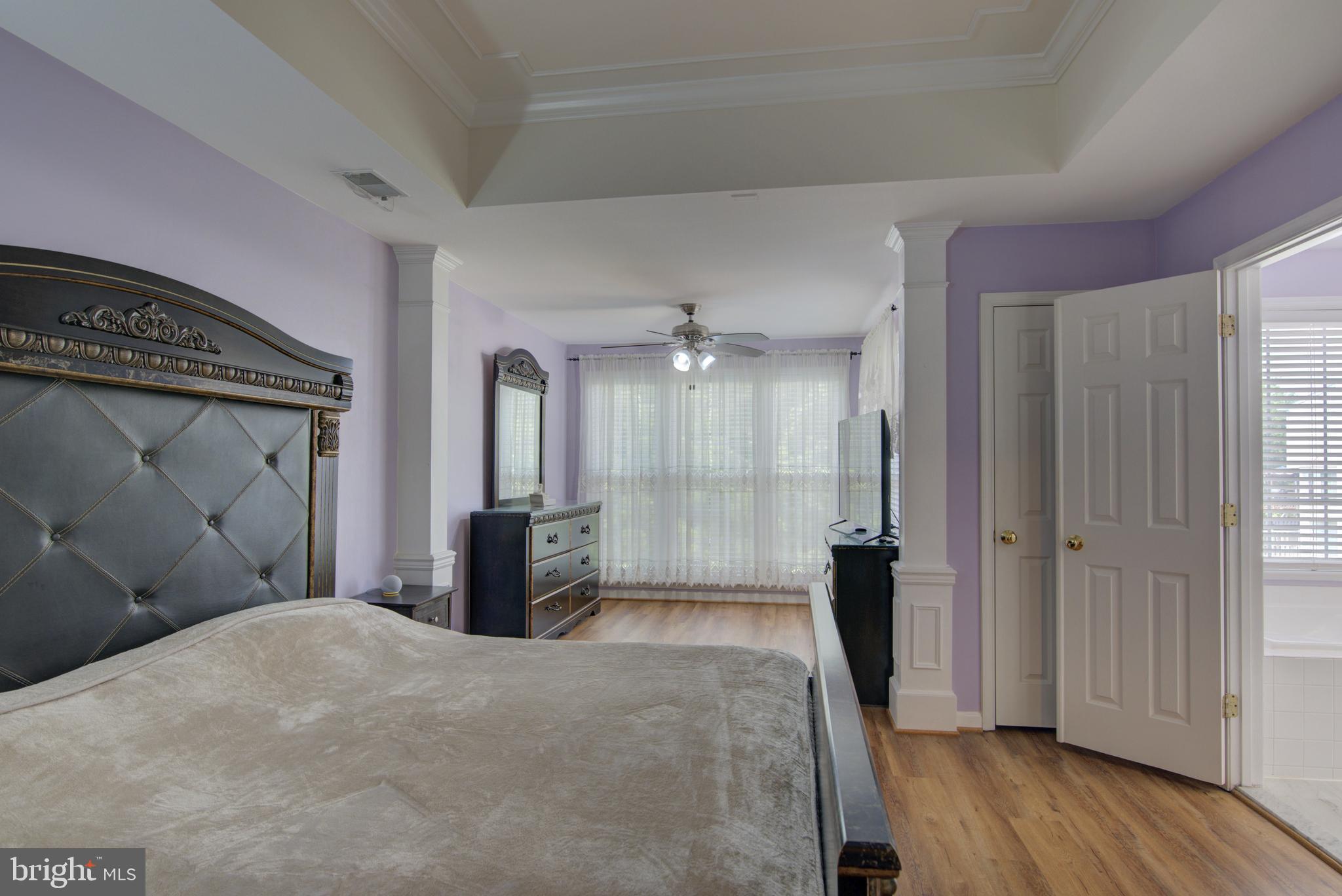 LOUDOUN PARKWAY CENTER - Residential