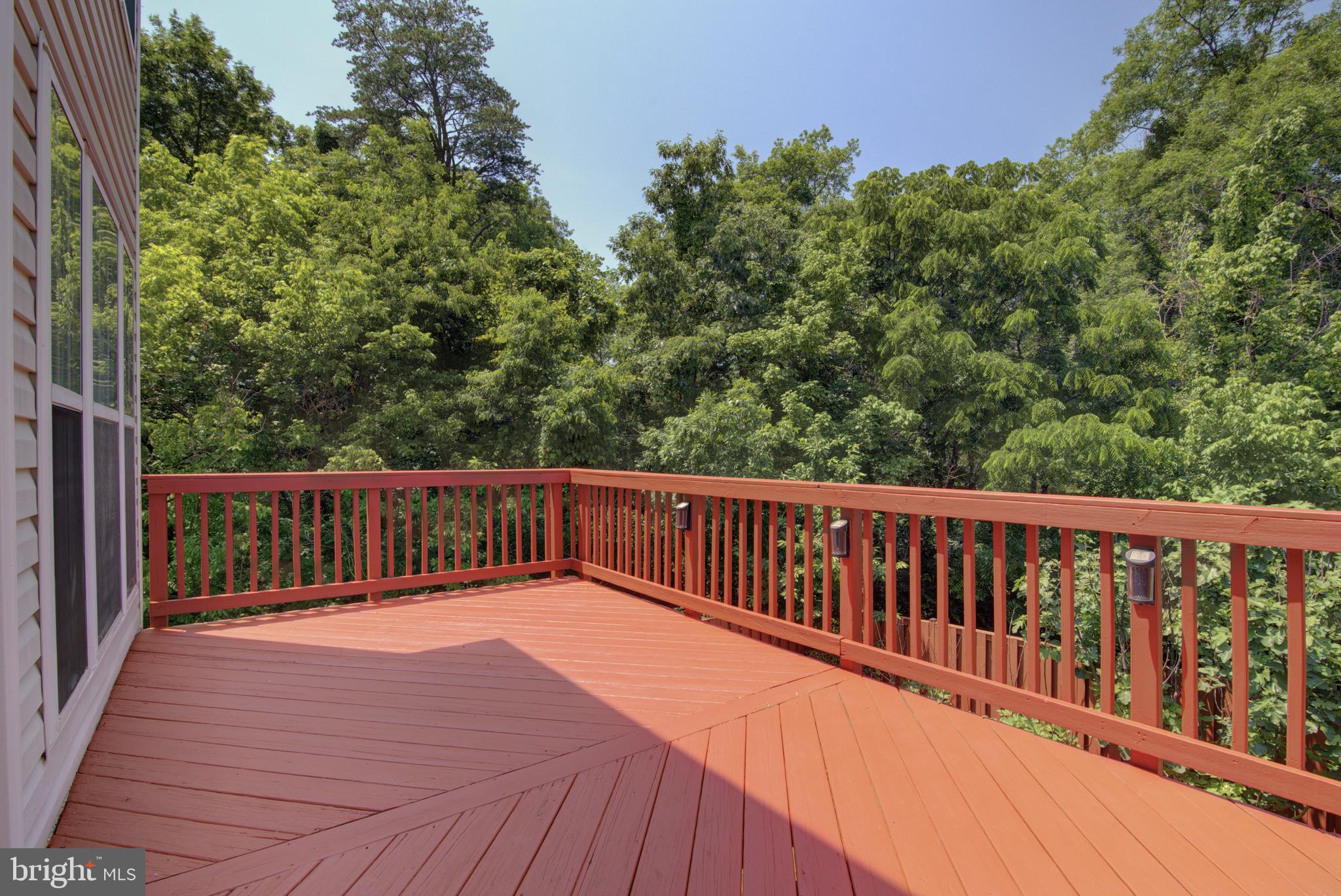 LOUDOUN PARKWAY CENTER - Residential