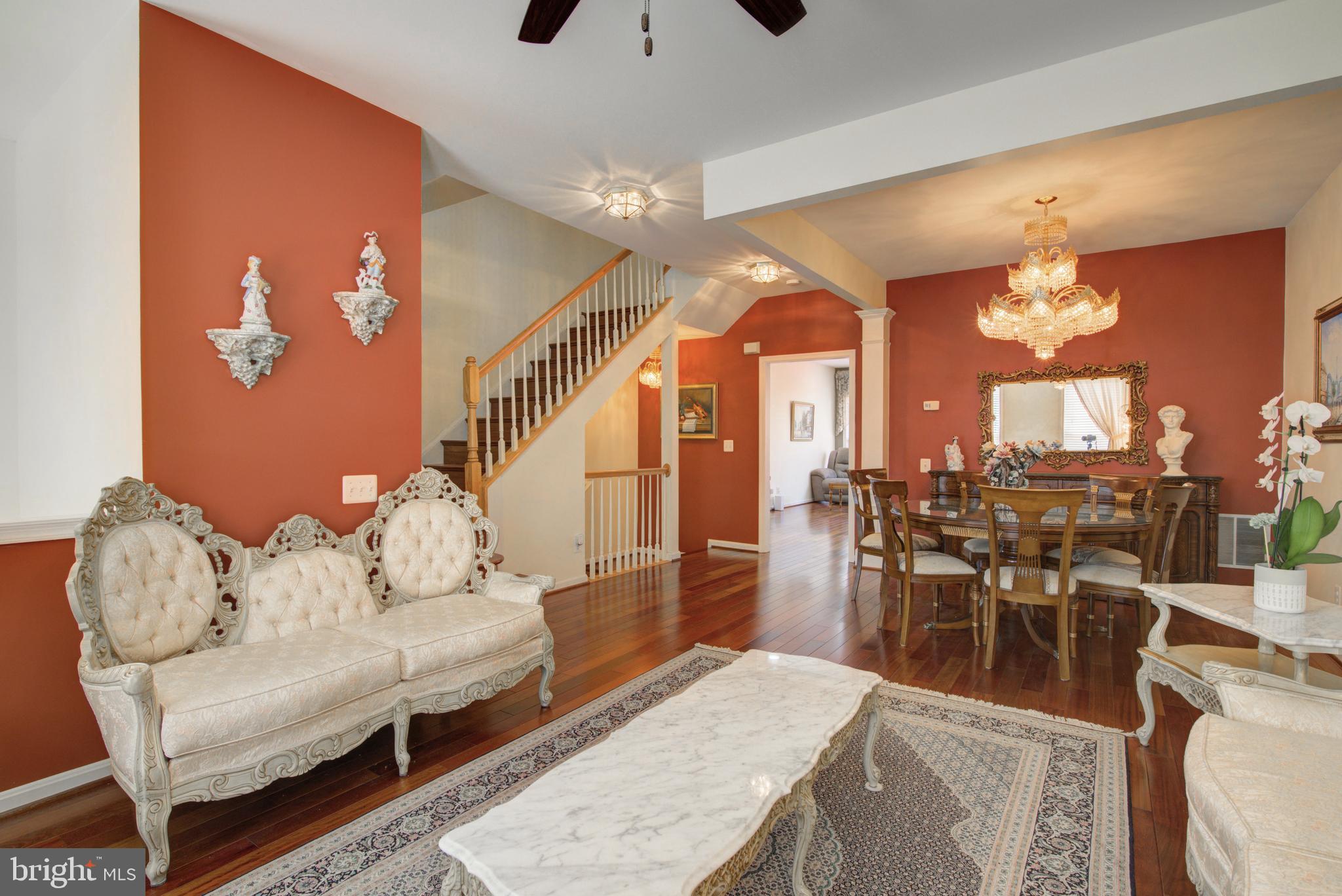 LOUDOUN PARKWAY CENTER - Residential