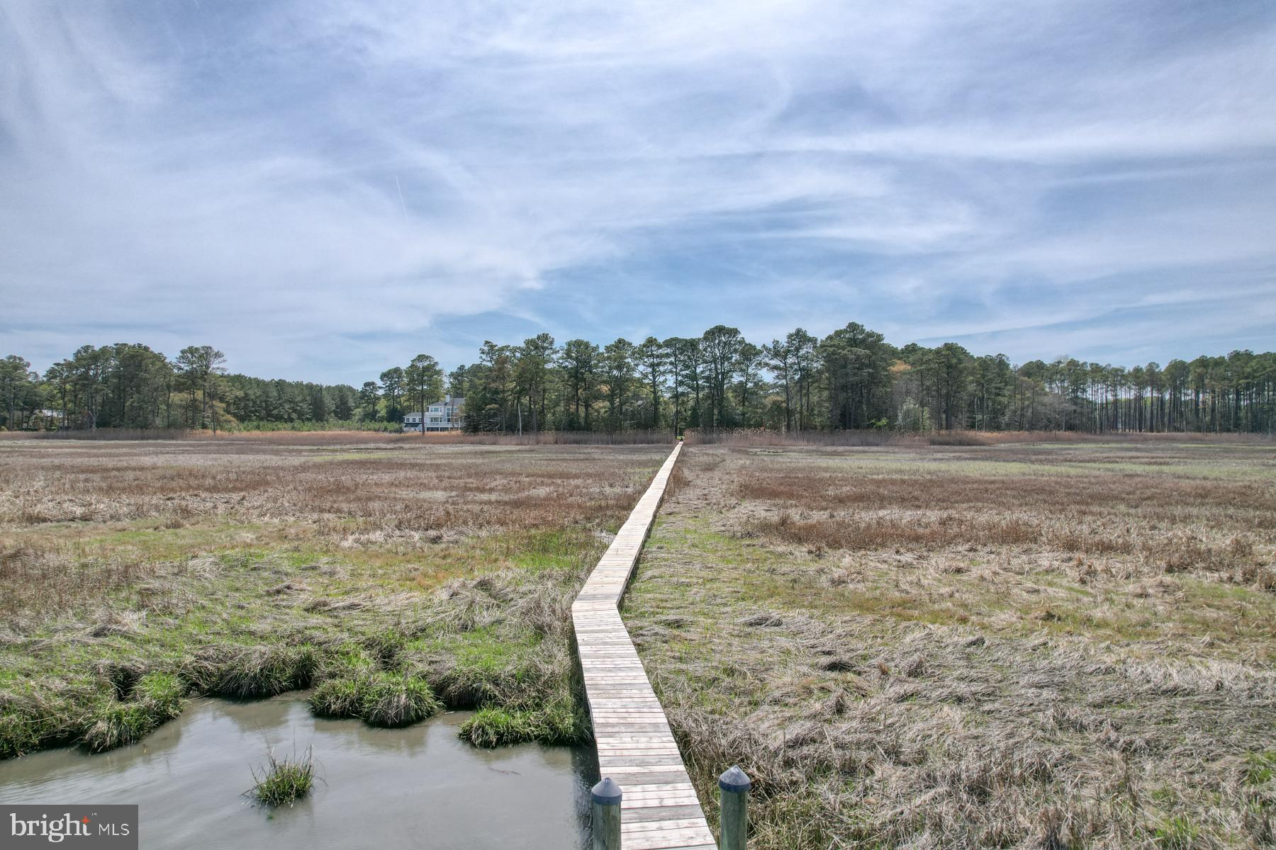 WATERVIEW ON LOVE CREEK - Land