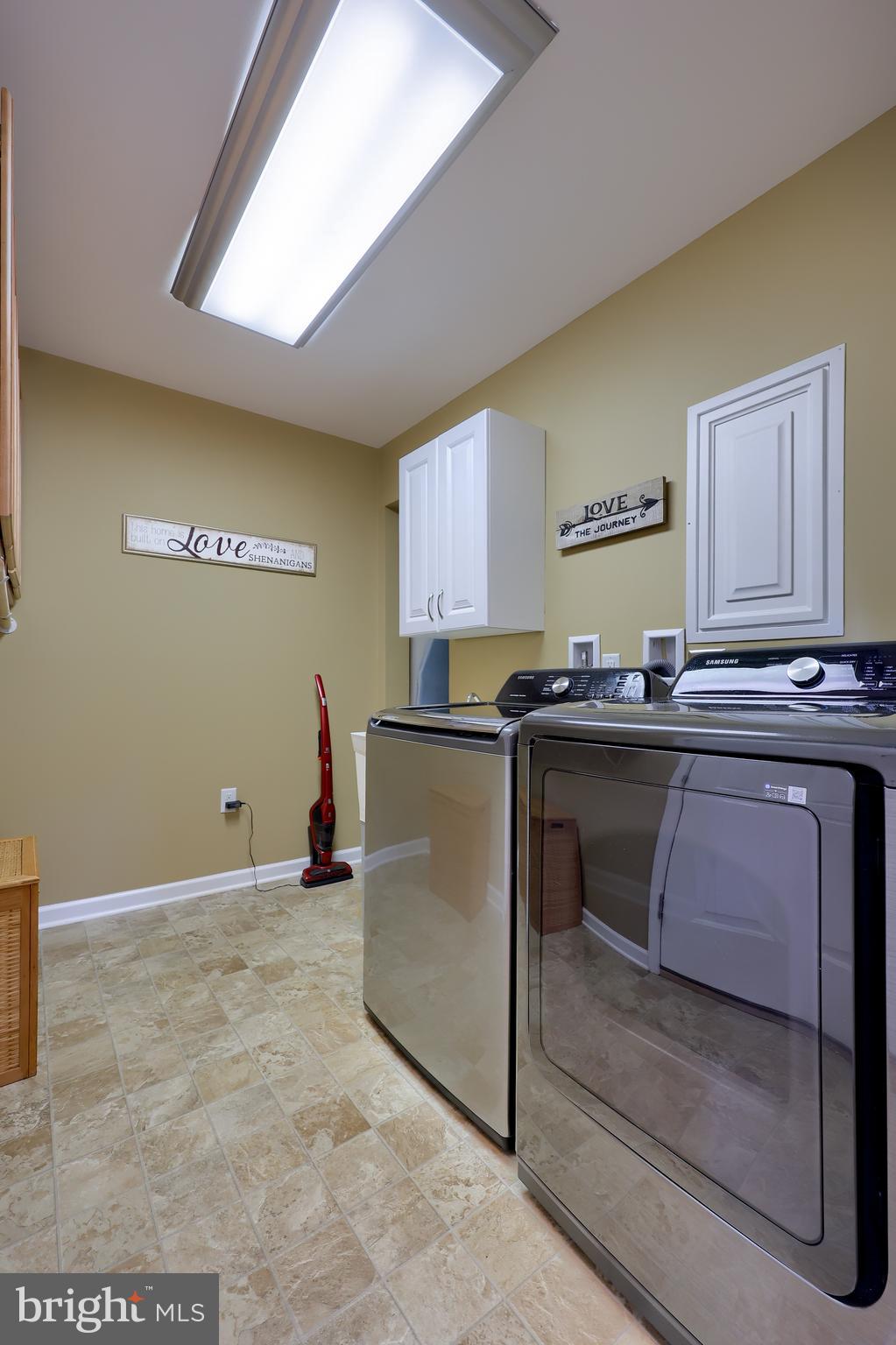 FOUR SEASONS AT ELM TREE - Residential