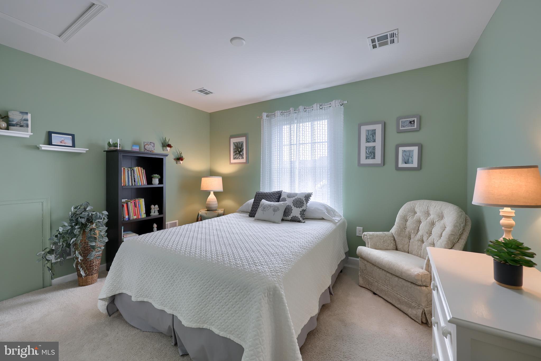 FOUR SEASONS AT ELM TREE - Residential