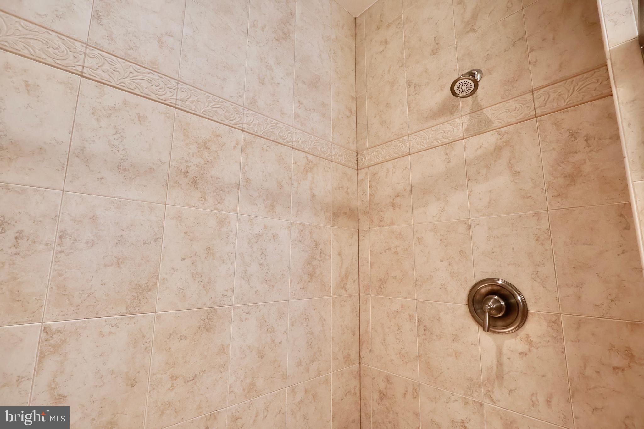 CREEKSIDE VILLAGE - Residential